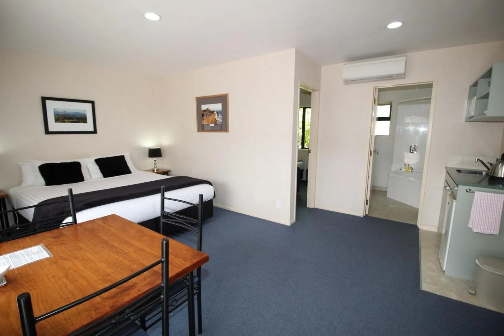 Living room in South Park Motel