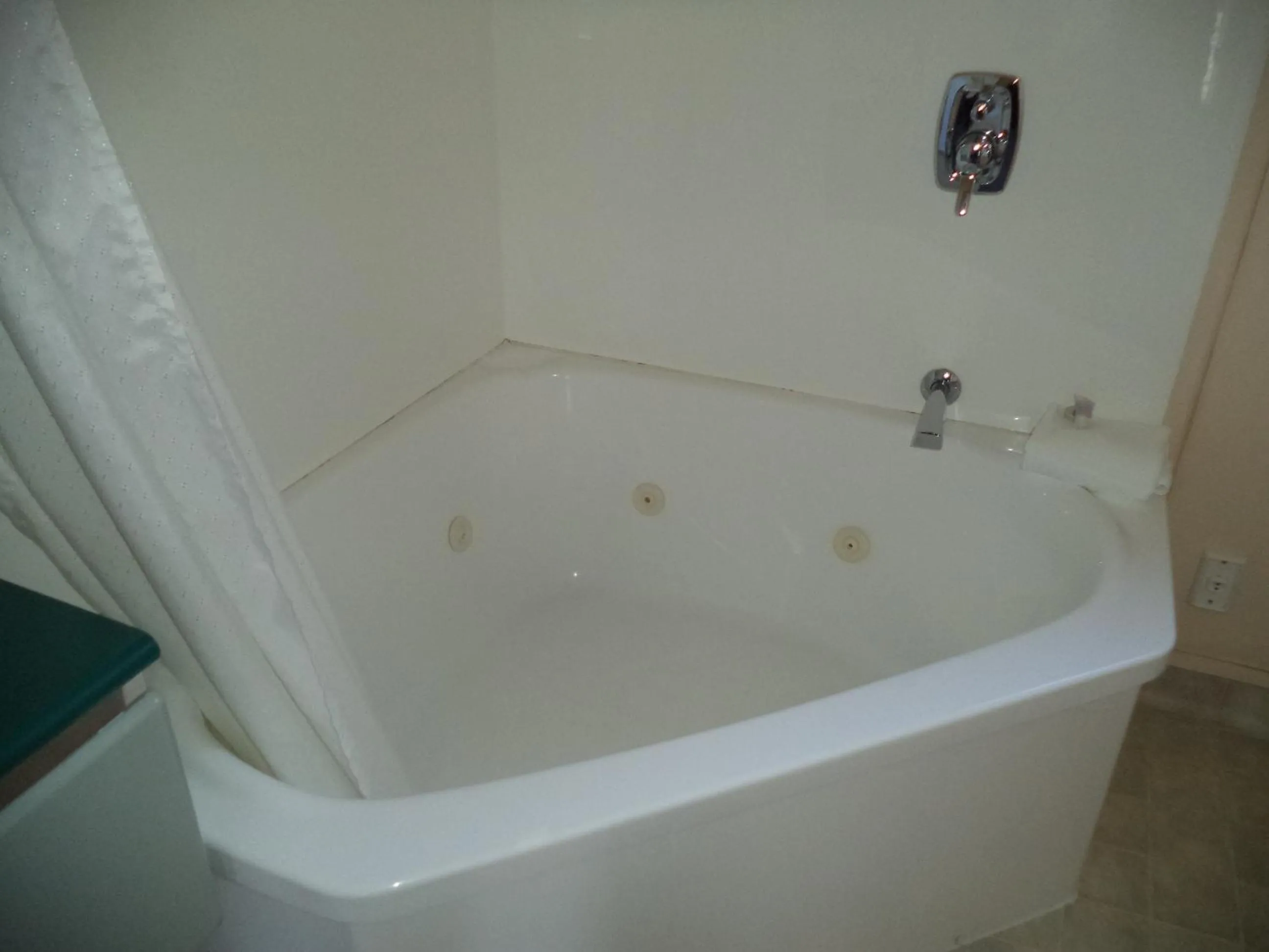 Bathroom in South Park Motel