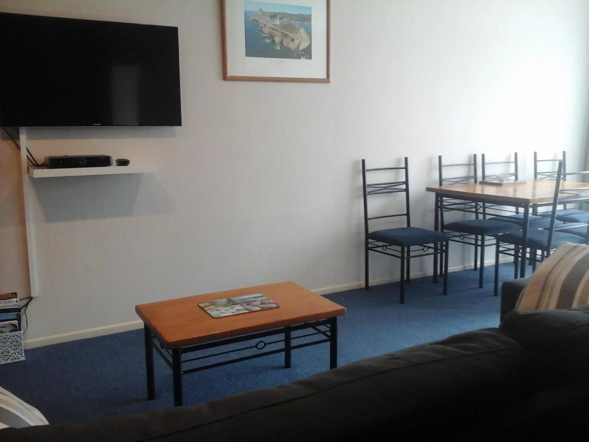 Living room in South Park Motel