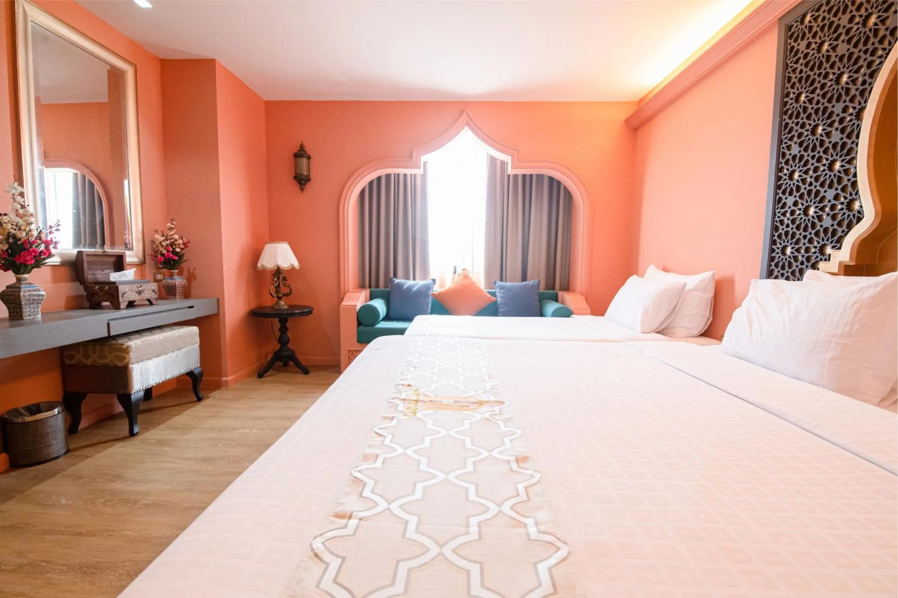 Photo of the whole room, Bed in Amman Unique Hotel