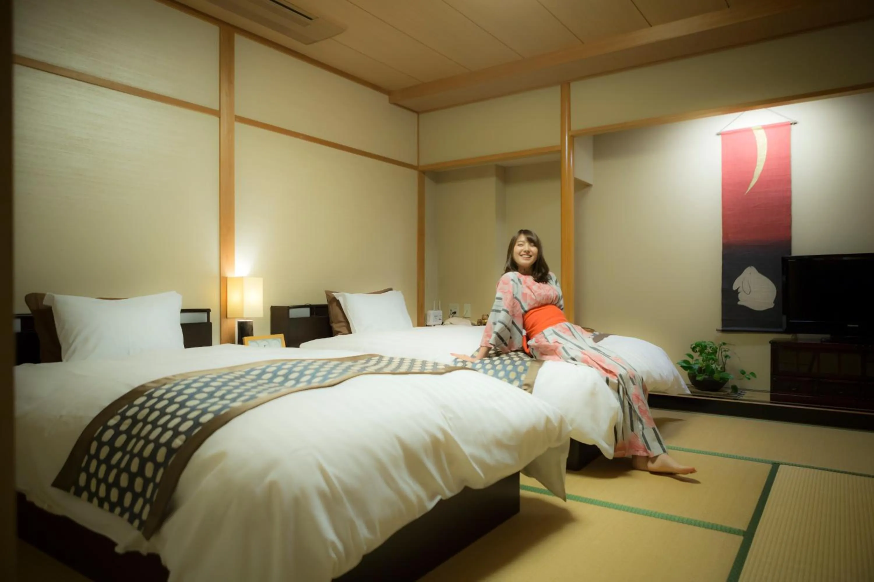 Photo of the whole room, Bed in Jukaitei