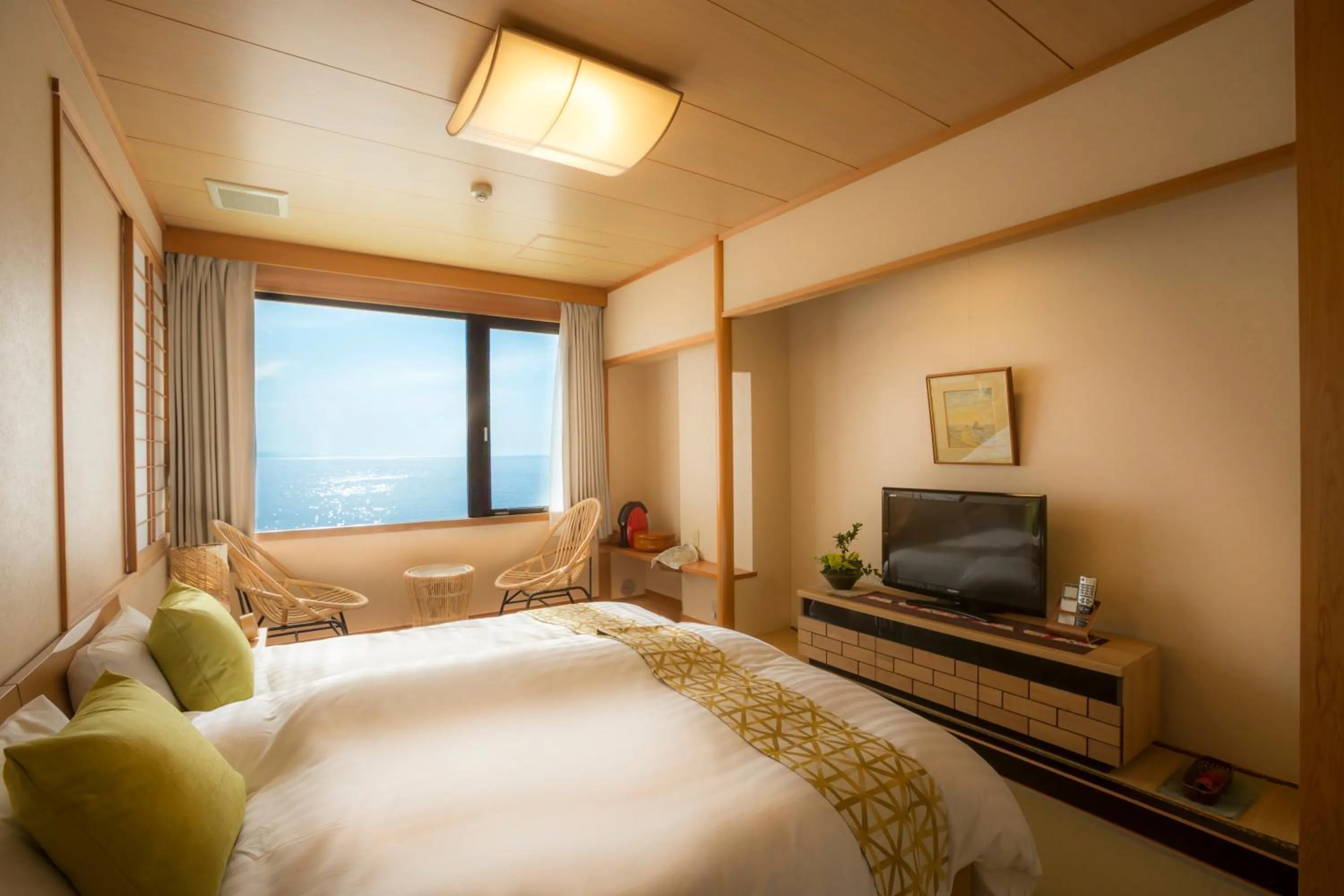 Photo of the whole room, Bed in Jukaitei