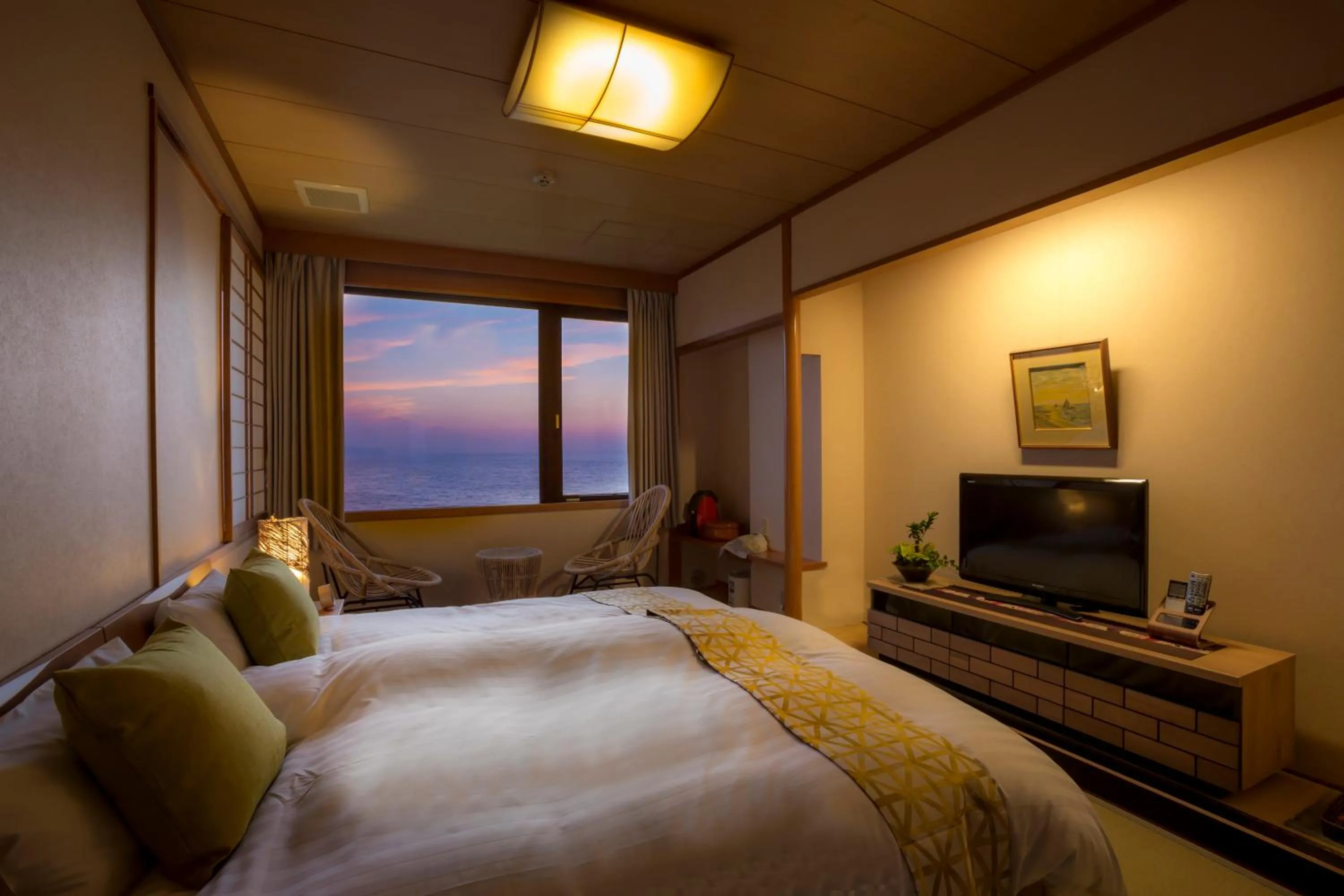 Photo of the whole room, Bed in Jukaitei