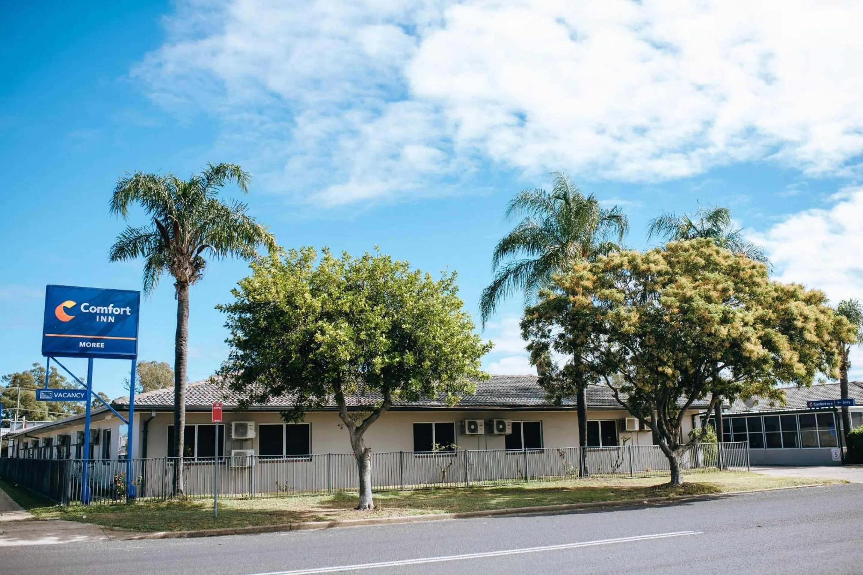 Property building in Comfort Inn Moree