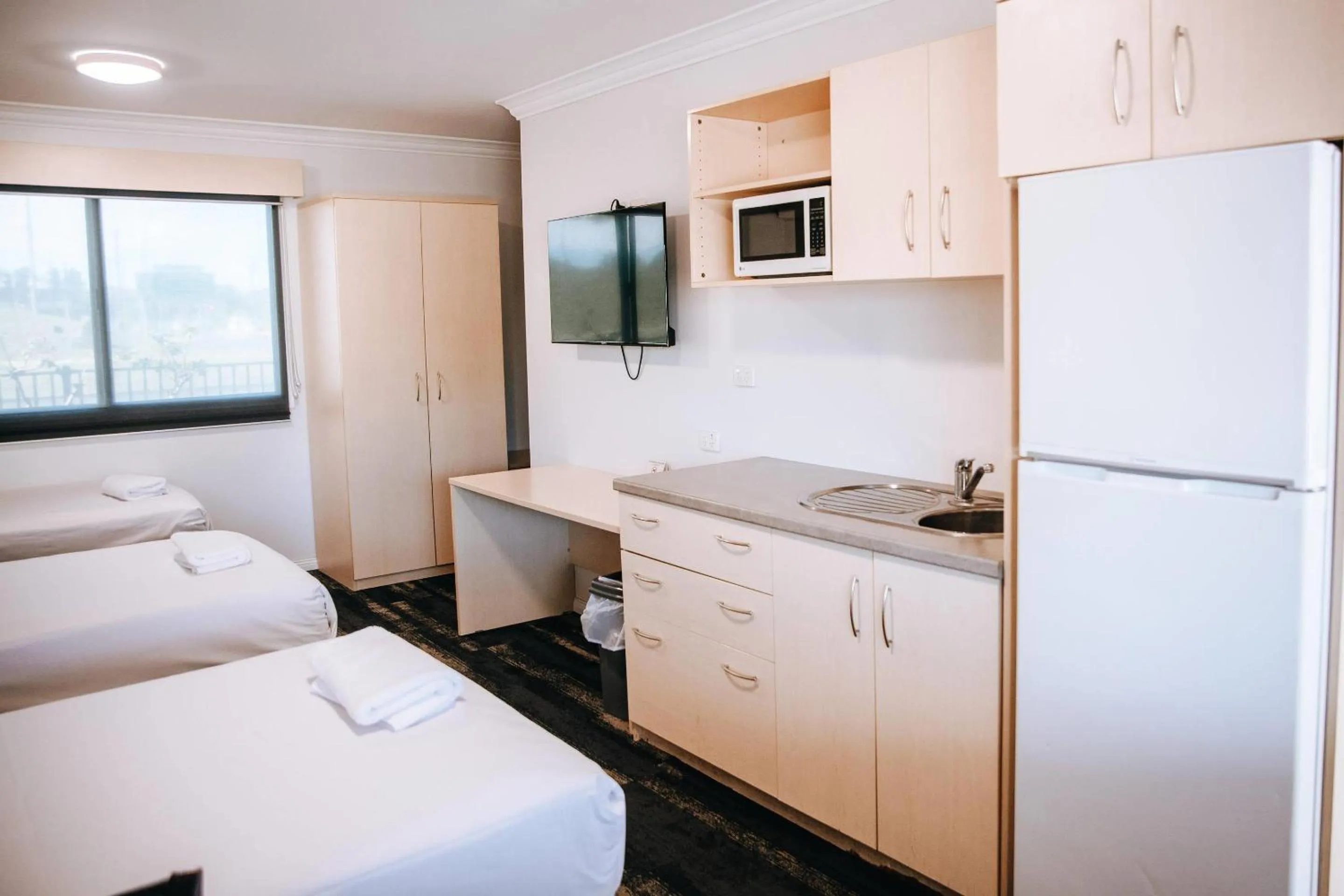 Bedroom, Bed in Comfort Inn Moree