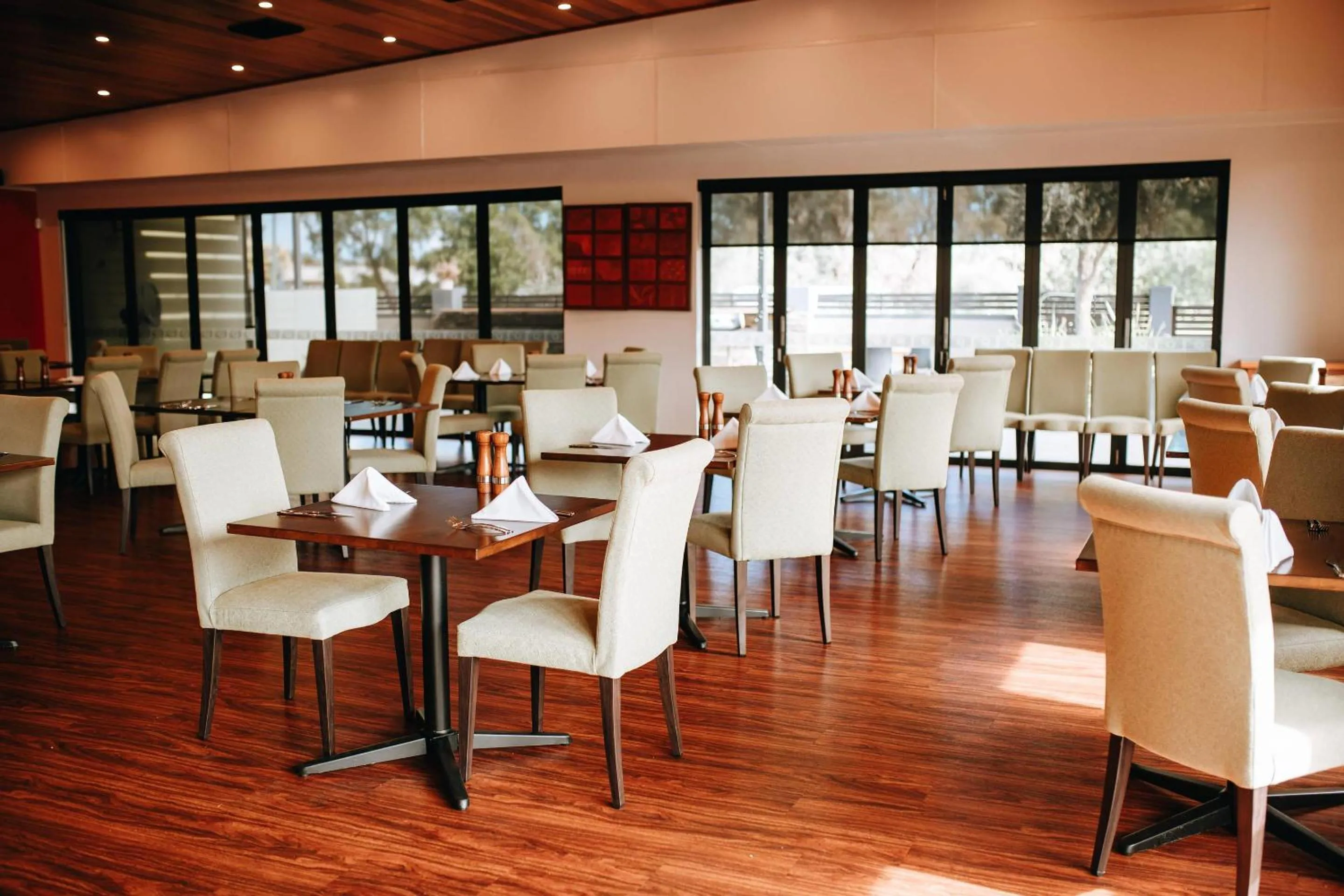 Restaurant/places to eat in Comfort Inn Moree