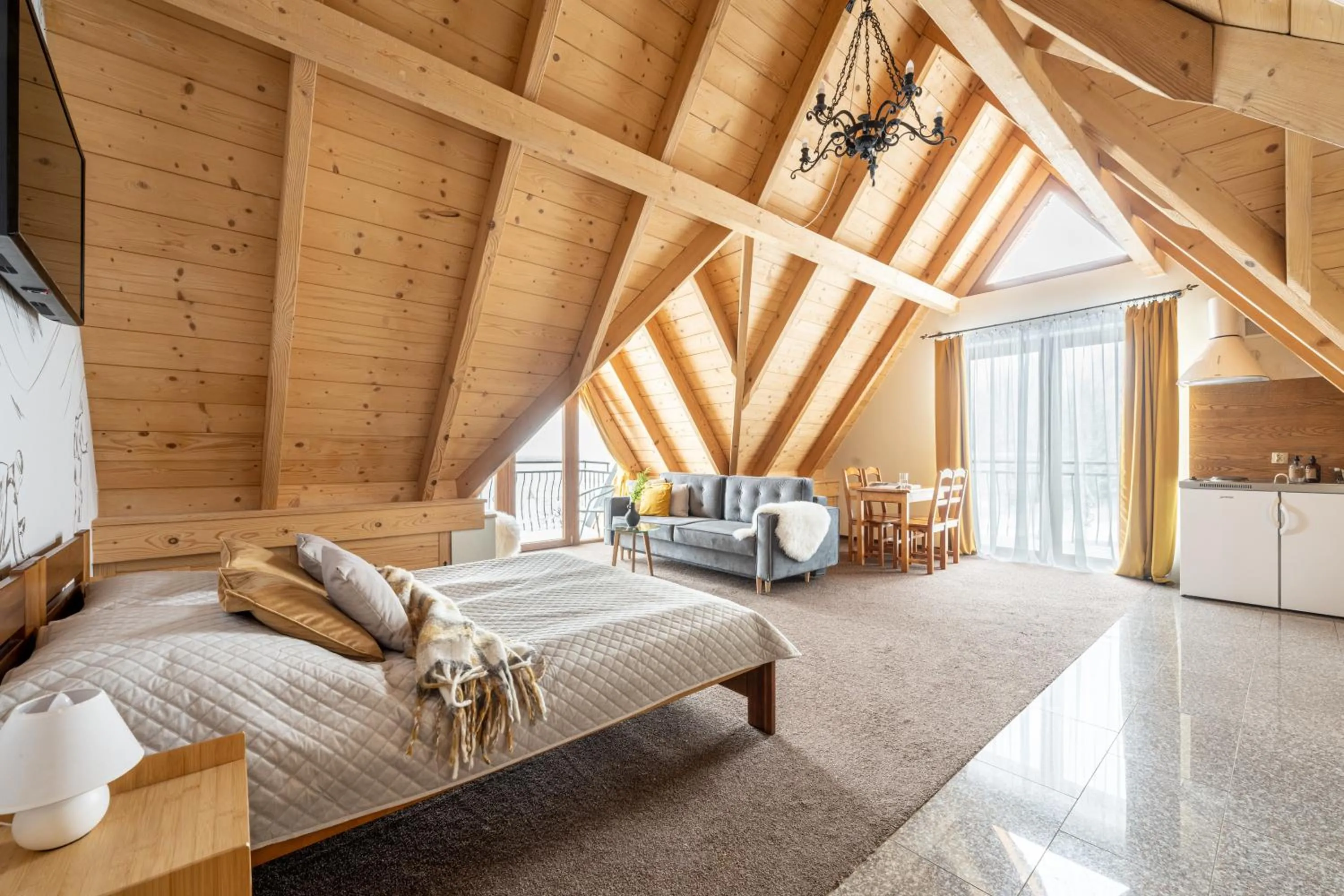 Photo of the whole room in Villa Tatrica