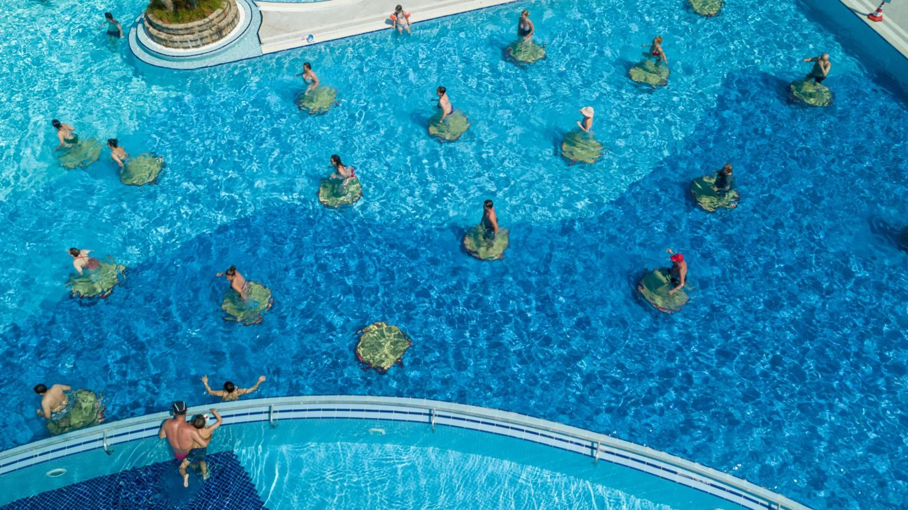 Swimming pool in Baia Salima Kemer