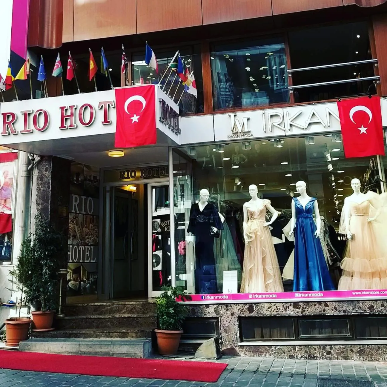 Facade/entrance in Hotel Rio