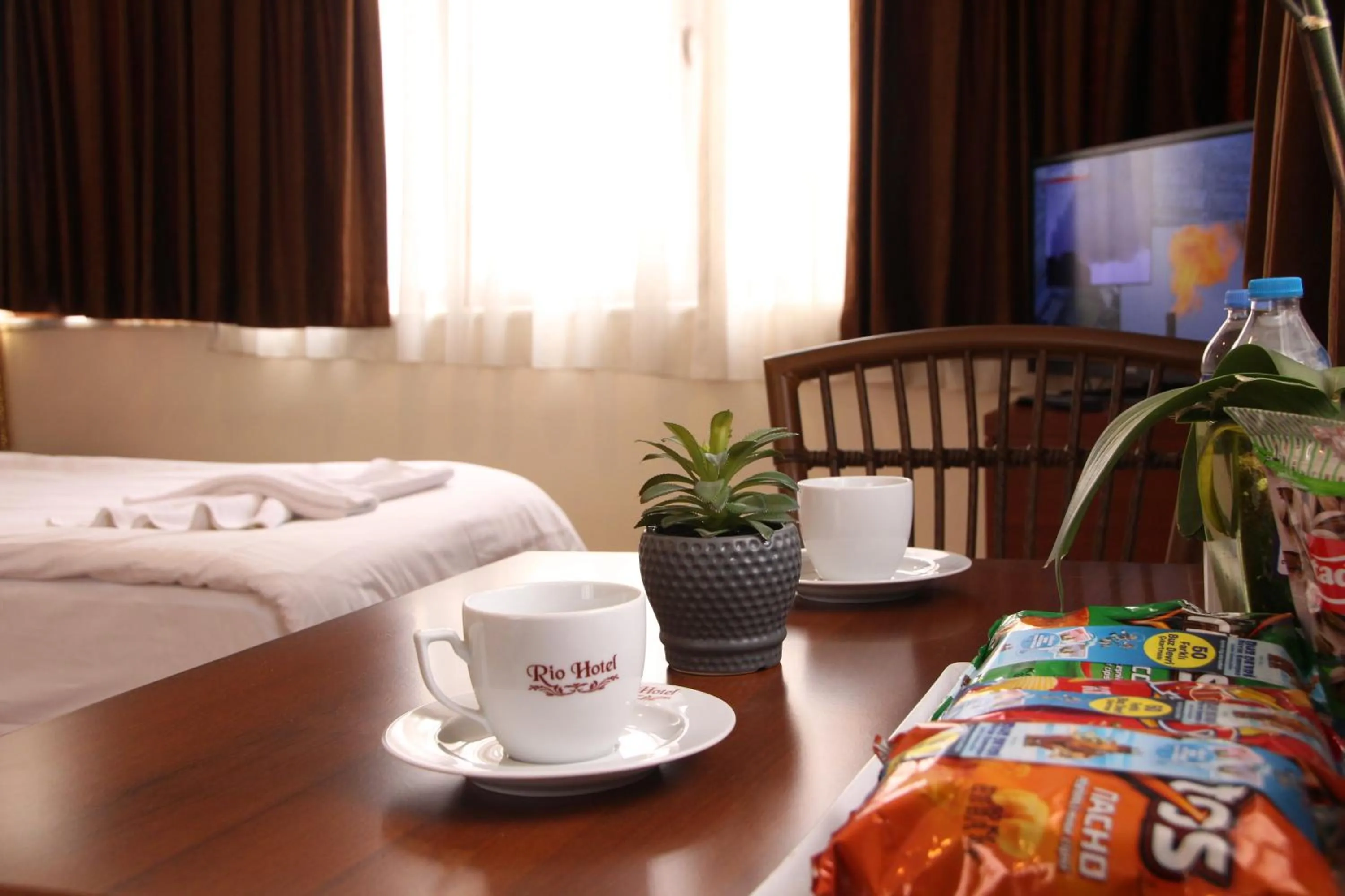 Drinks, Bed in Hotel Rio