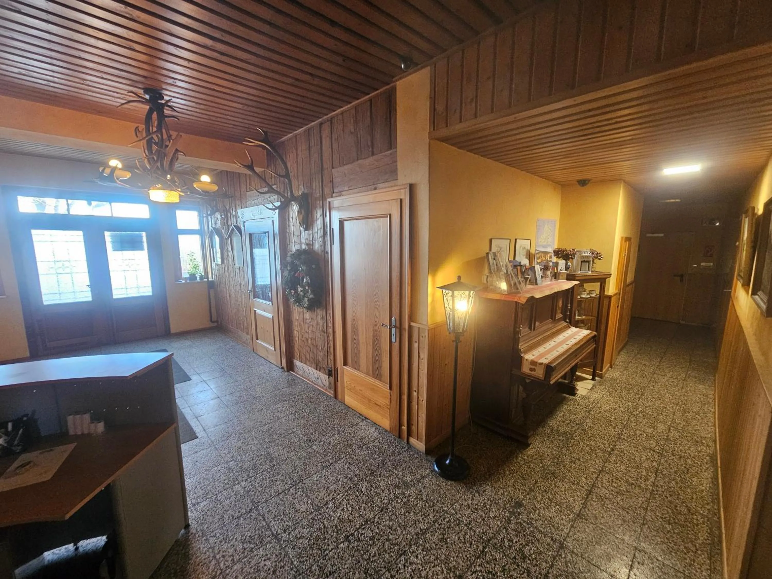 Facade/entrance in Zum Roten Hirsch im Grünen Wald