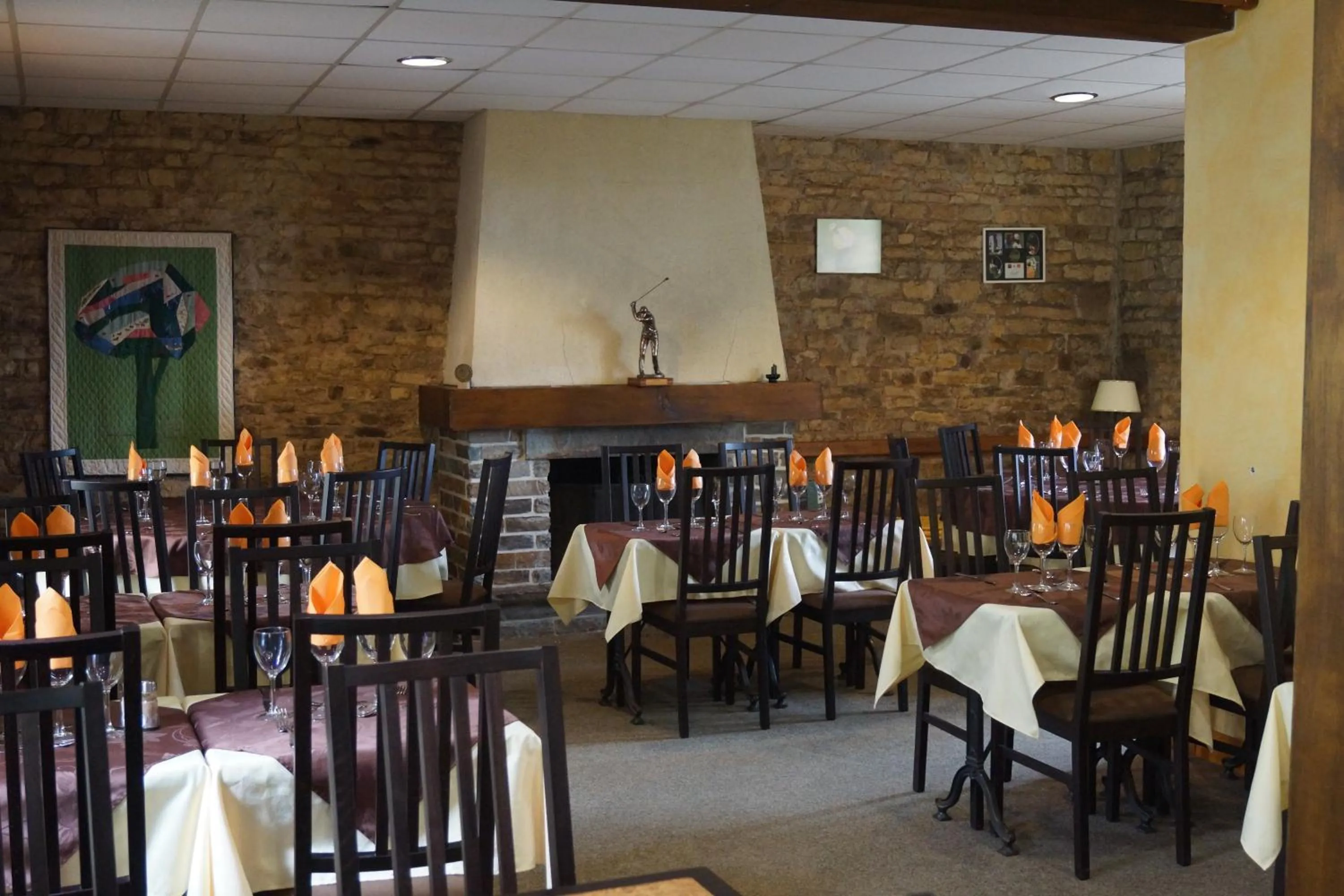 Restaurant/places to eat in Hotel du Golf de Clécy