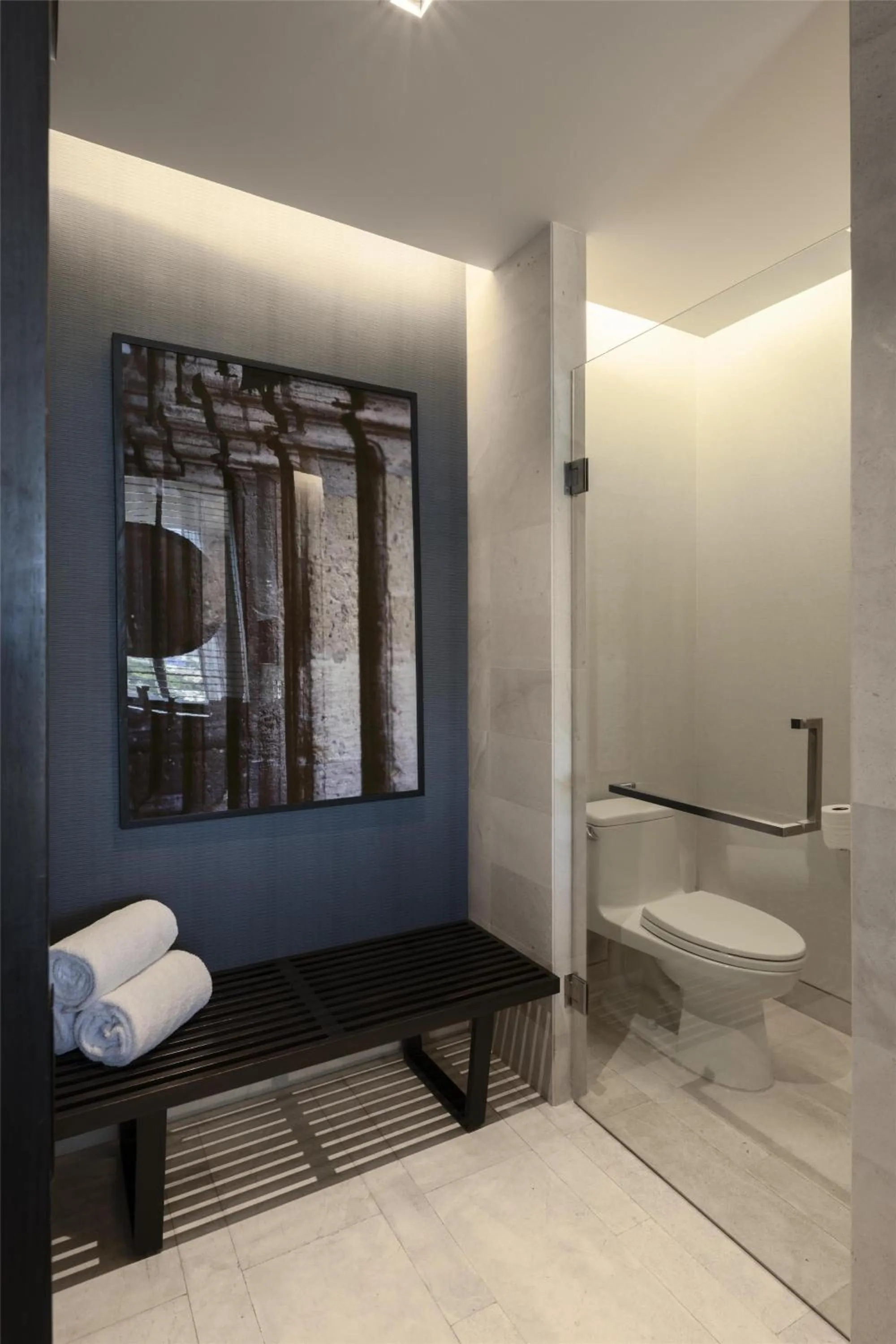 Bathroom in Hilton Guadalajara Midtown