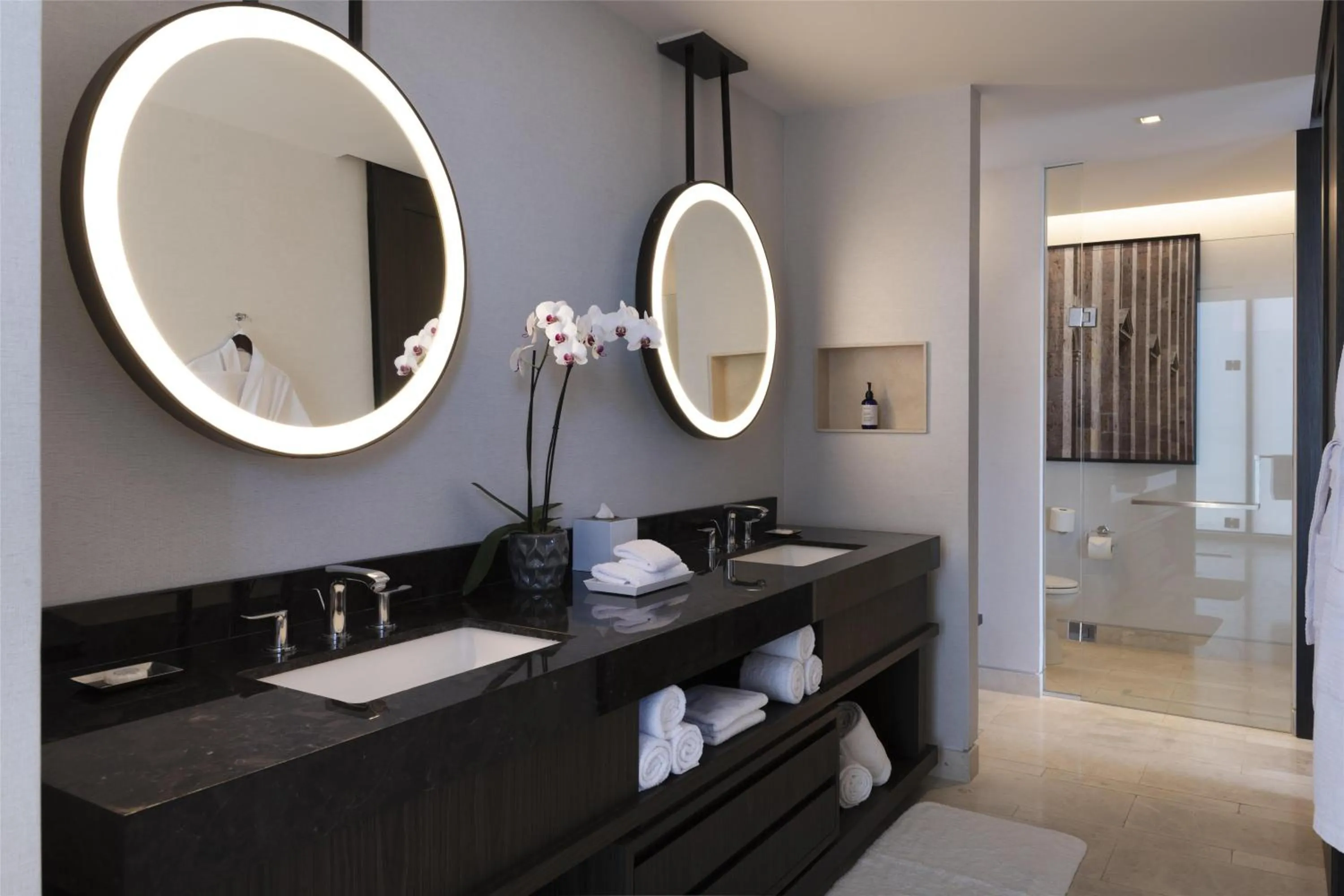 Bathroom in Hilton Guadalajara Midtown