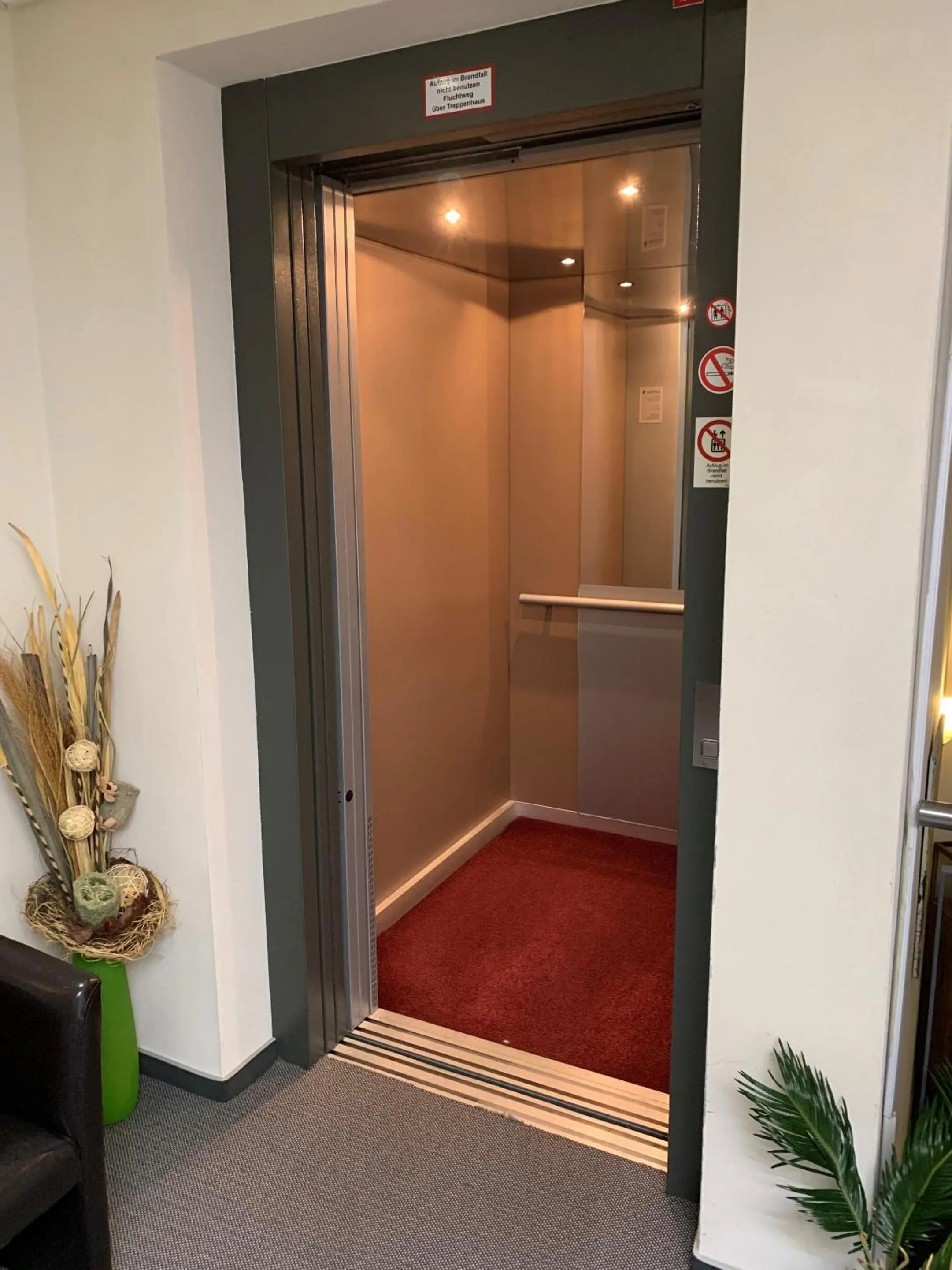 Lobby or reception in Park-Hotel Leimen