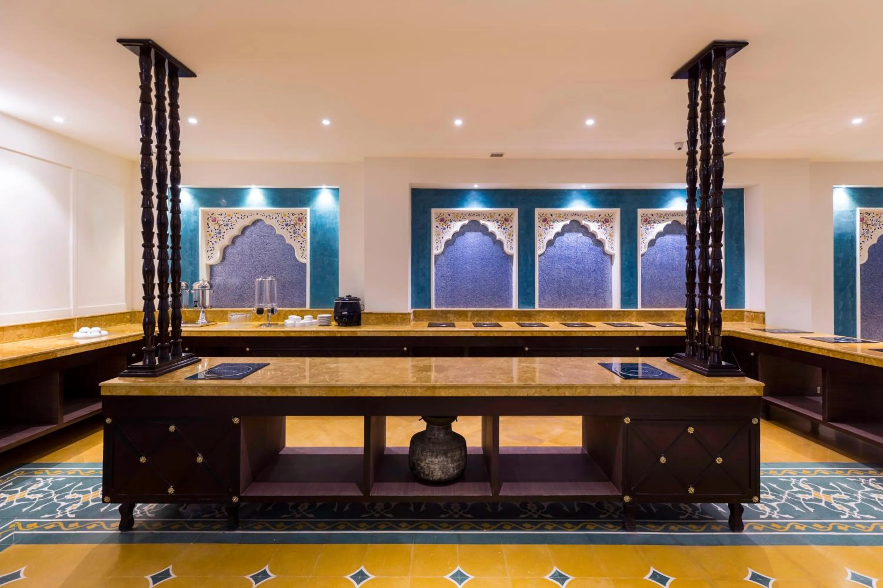 Breakfast in Sairafort Sarovar Portico