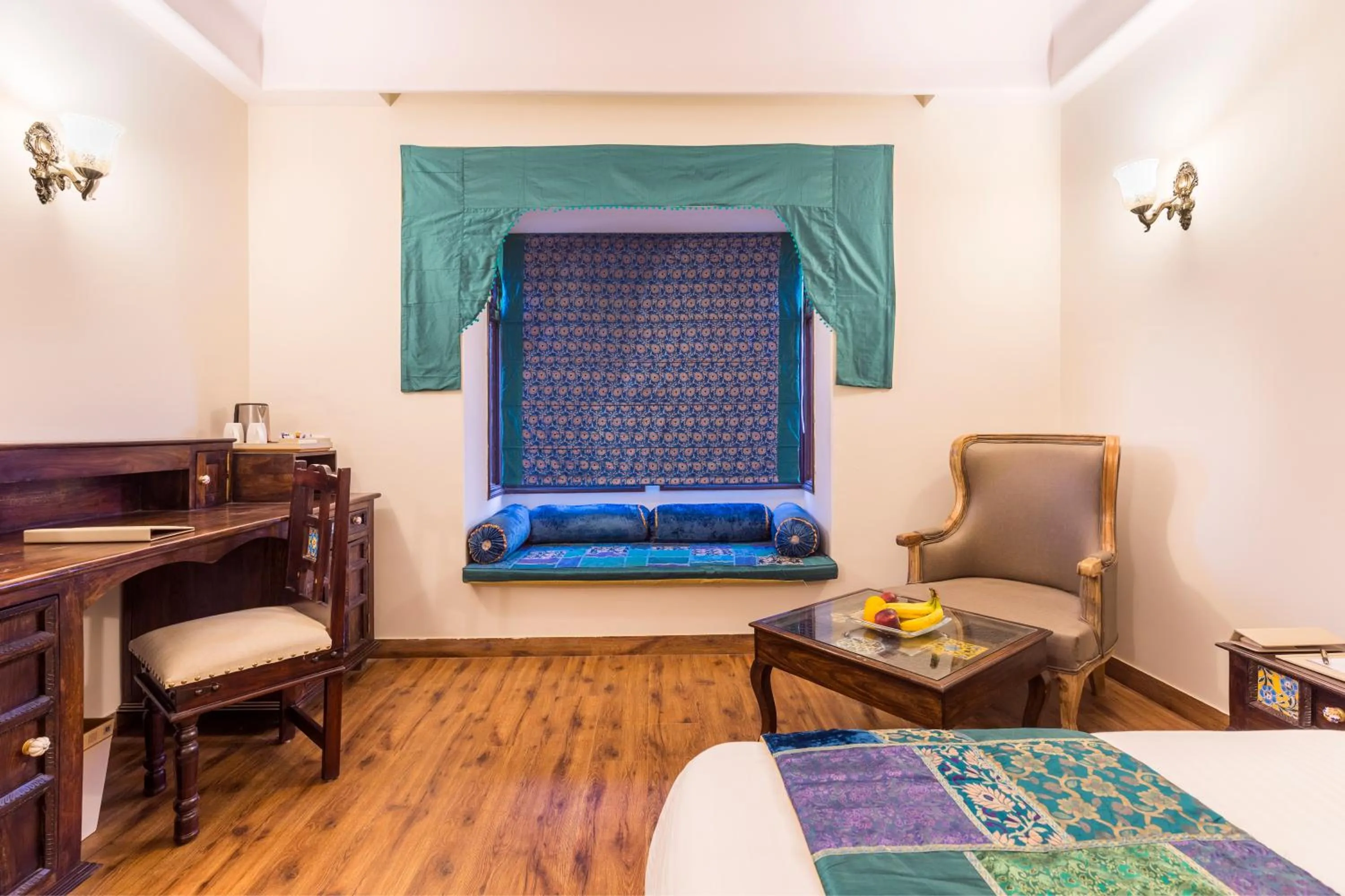 Guests, Bed in Sairafort Sarovar Portico