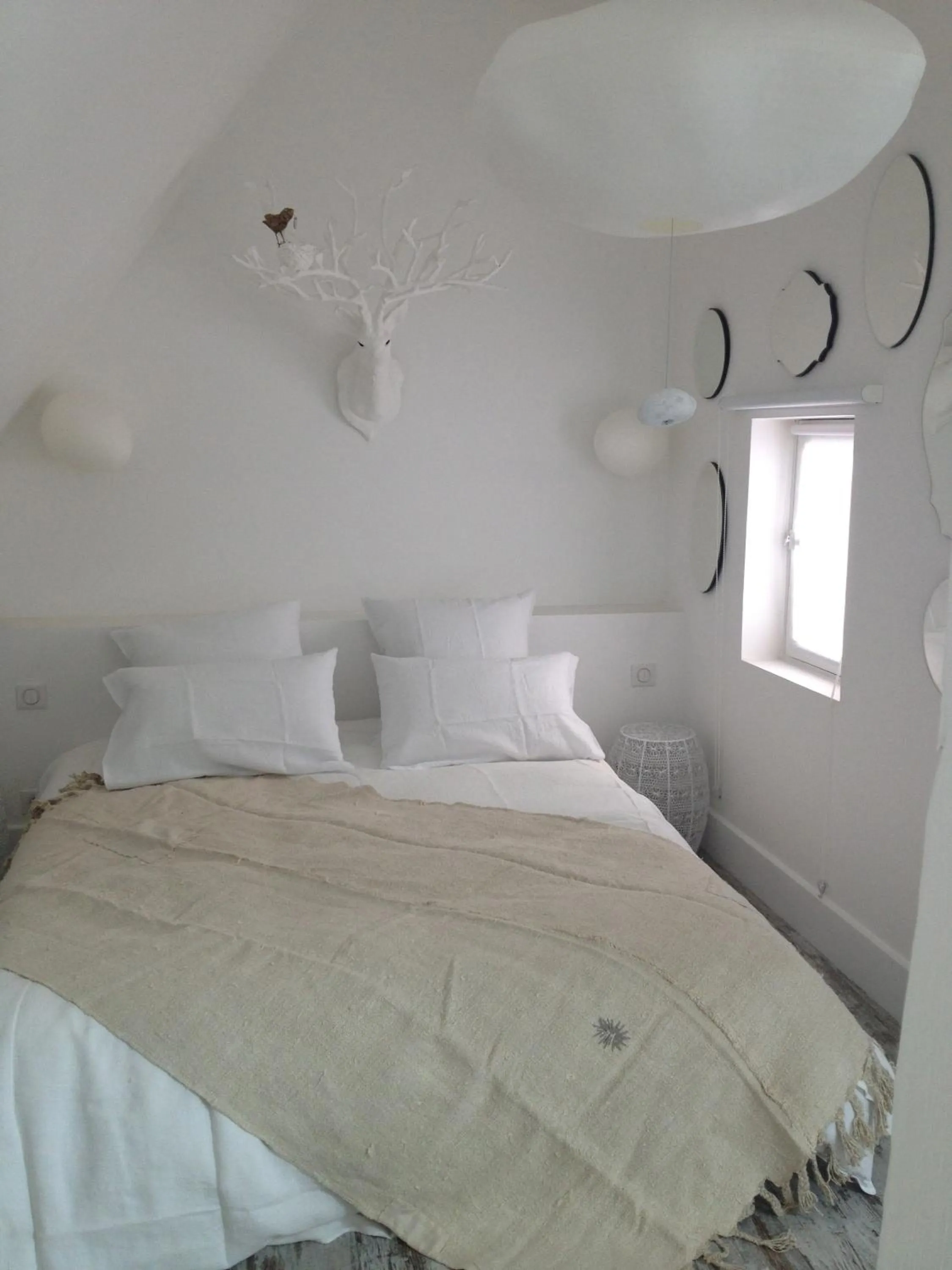 Bedroom in La Villa 1901