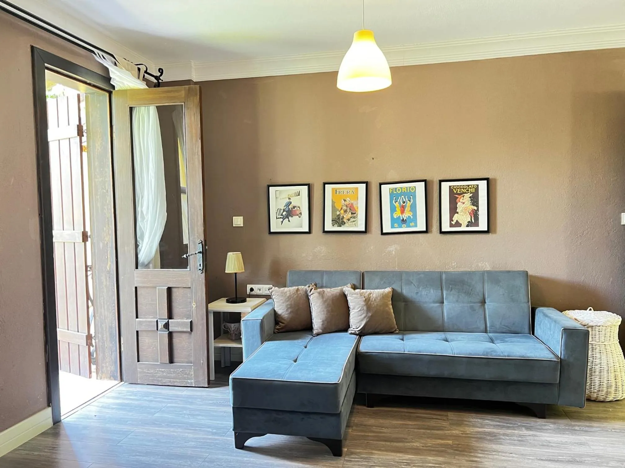 Seating area in Han Boutique Hotel