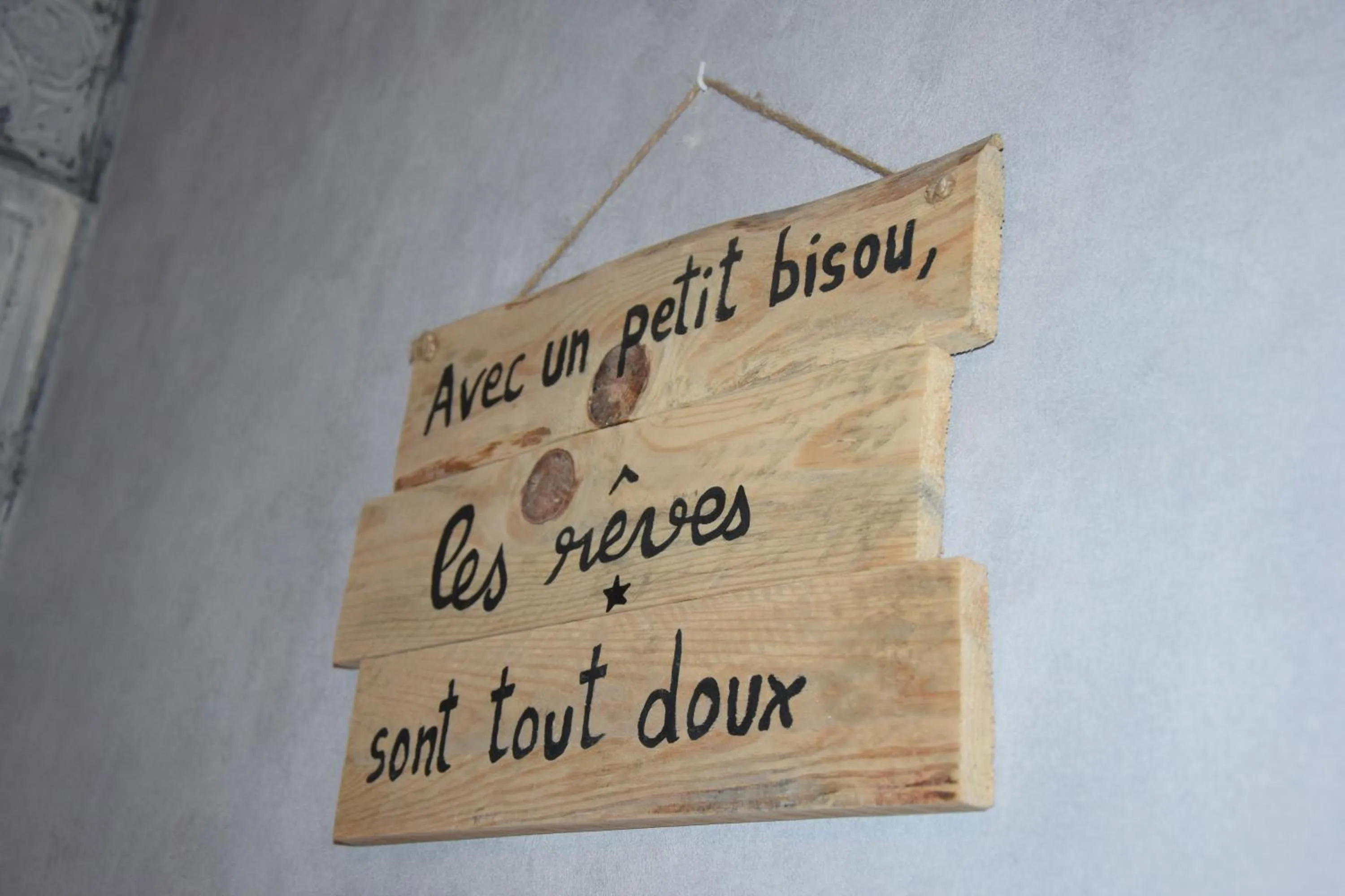 Decorative detail in Les Portes Du Hable