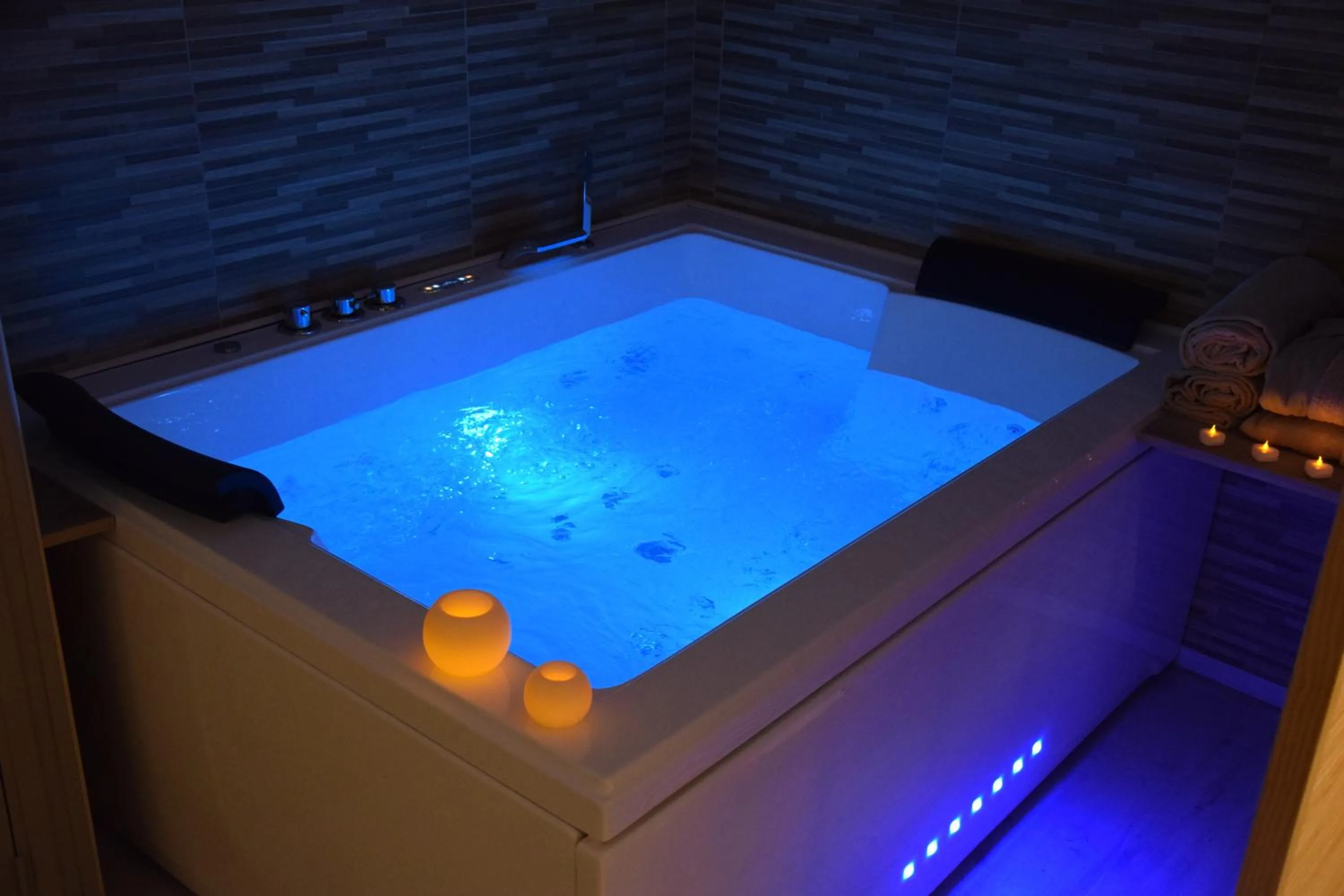 Hot Tub in Les Portes Du Hable