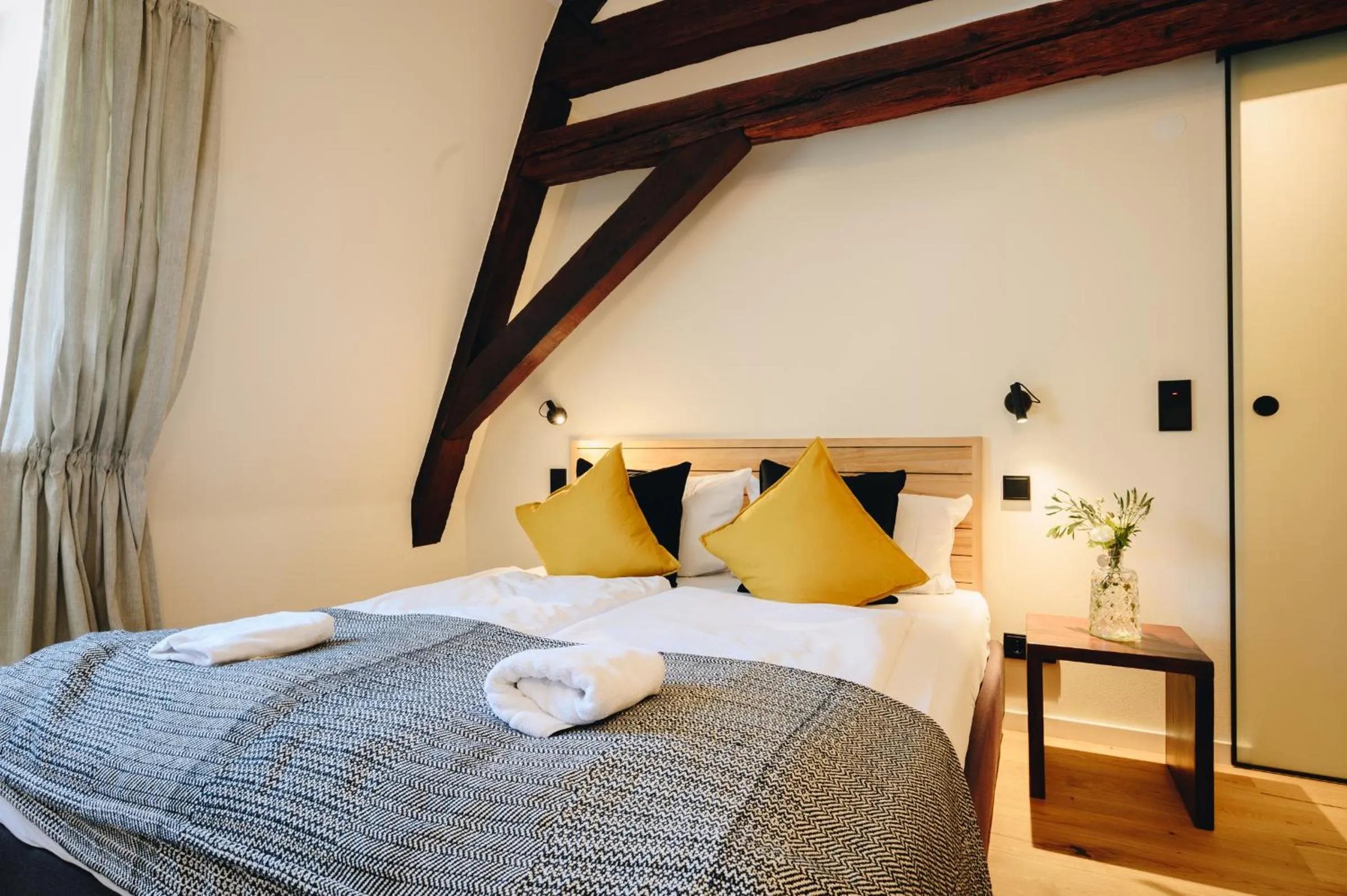Bed in Boutiquehotel Kloster Pfalzel