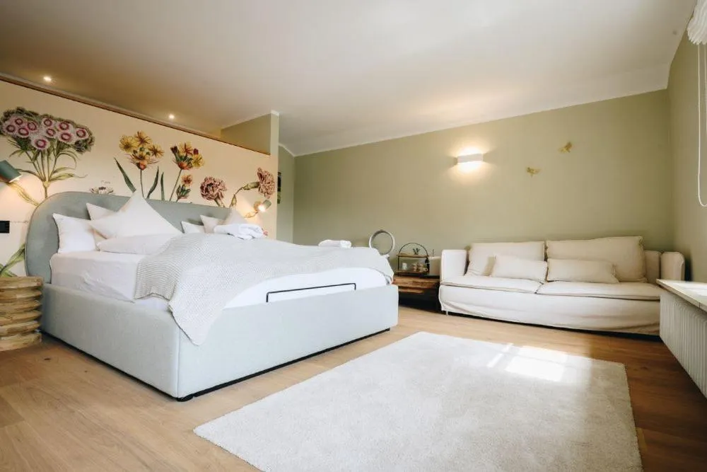 Bed in Boutiquehotel Kloster Pfalzel