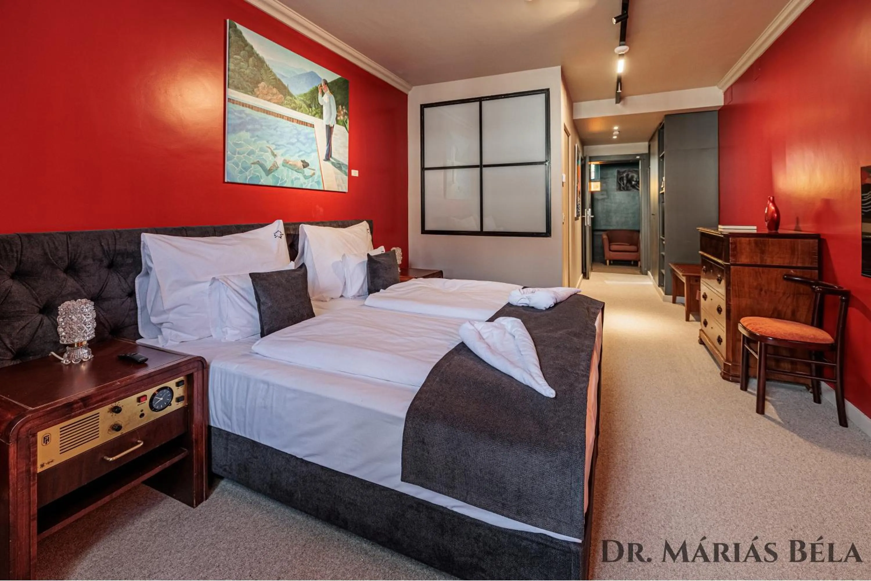 Bed in Barka Galéria Hotel és Étterem