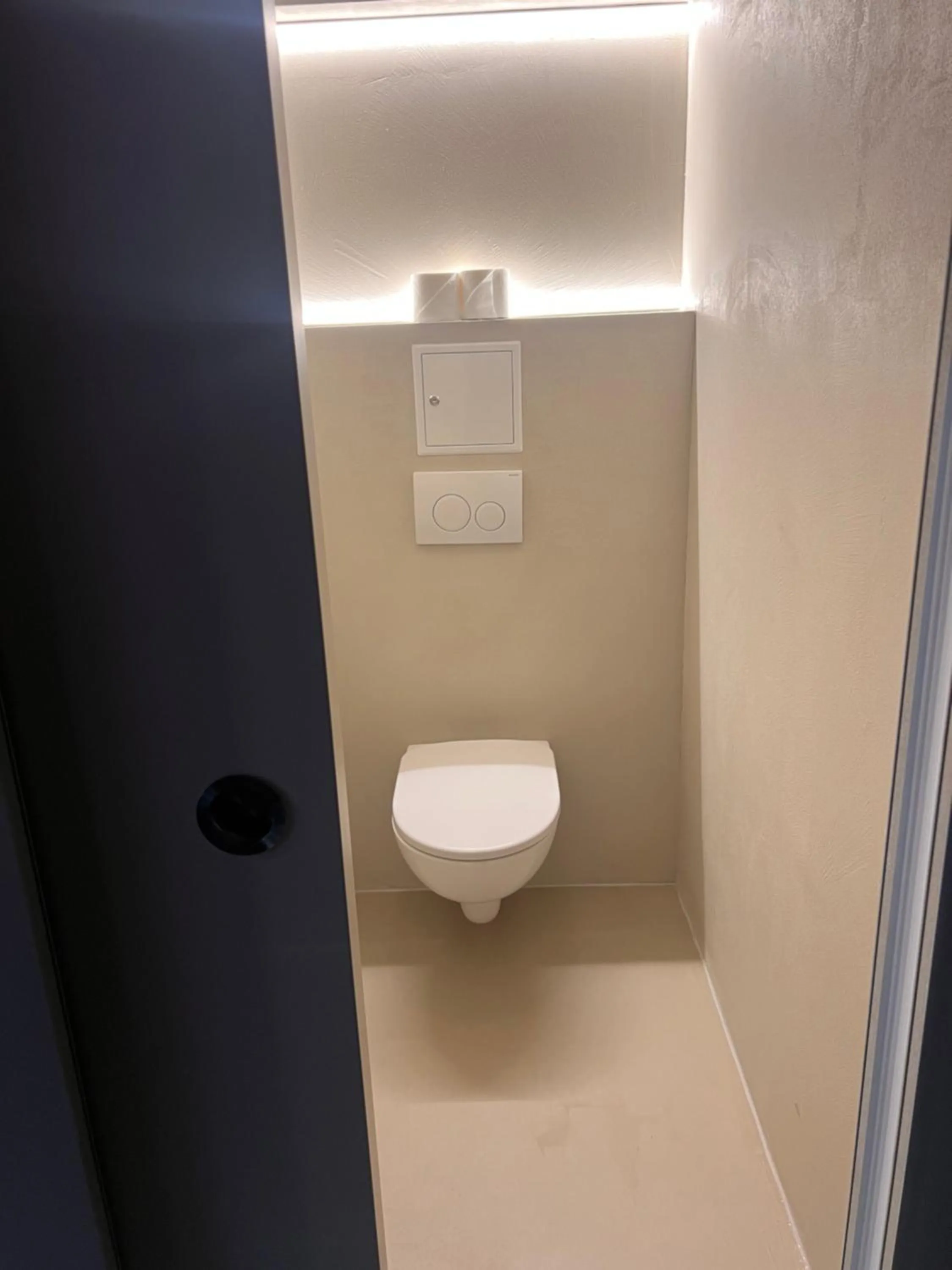 Toilet in Oroszlános Borhotel