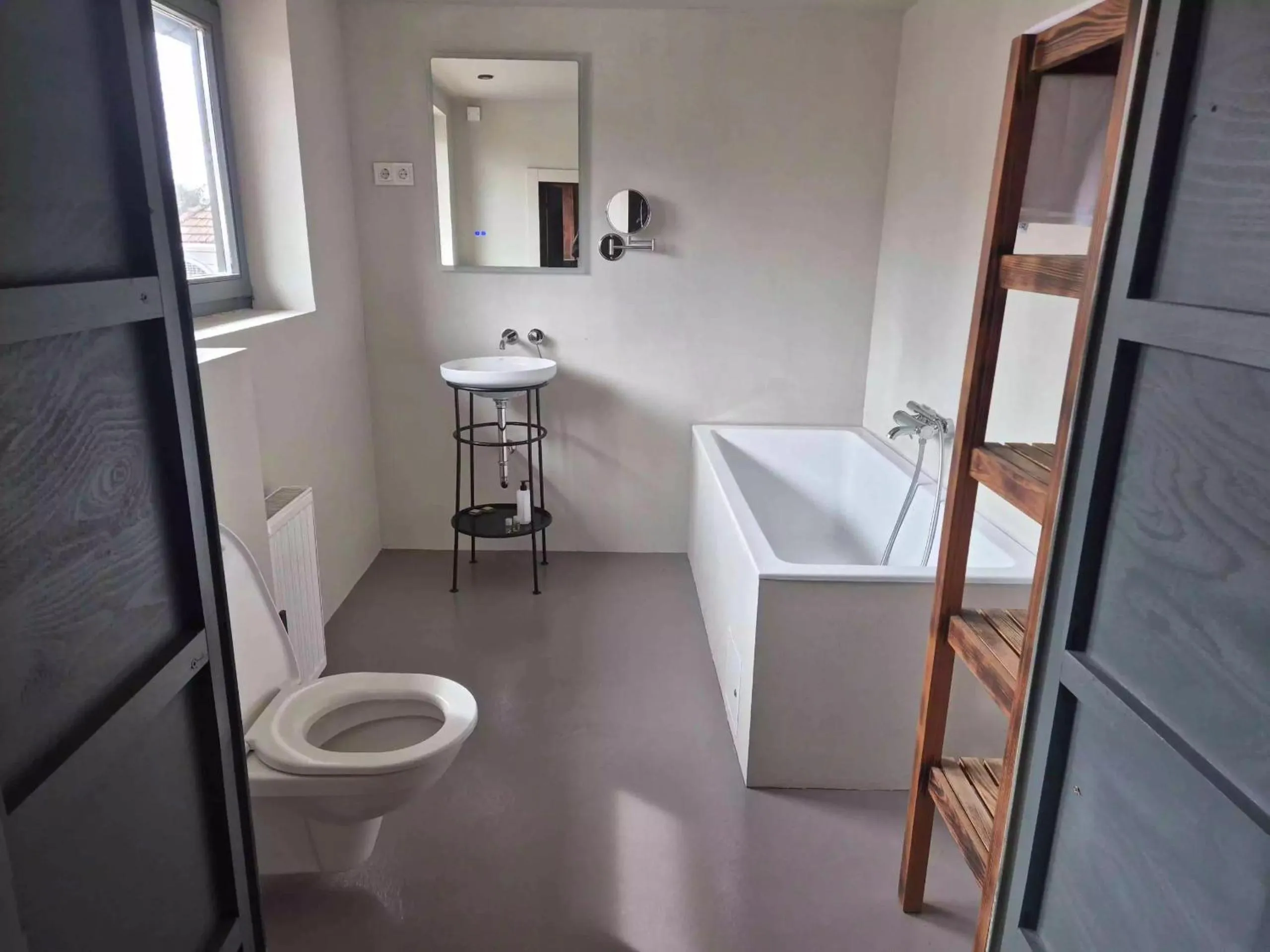 Bathroom in Barka Galéria Hotel és Étterem