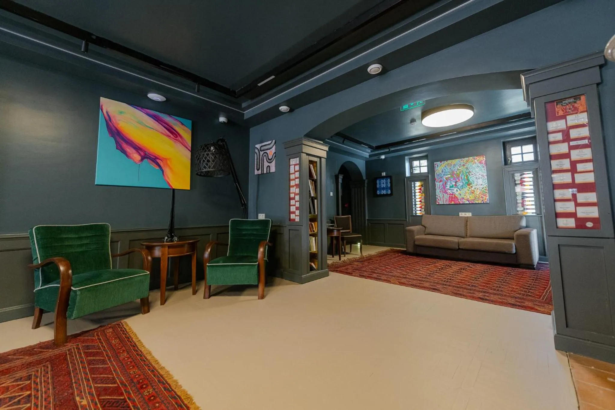 Lobby or reception in Barka Galéria Hotel és Étterem