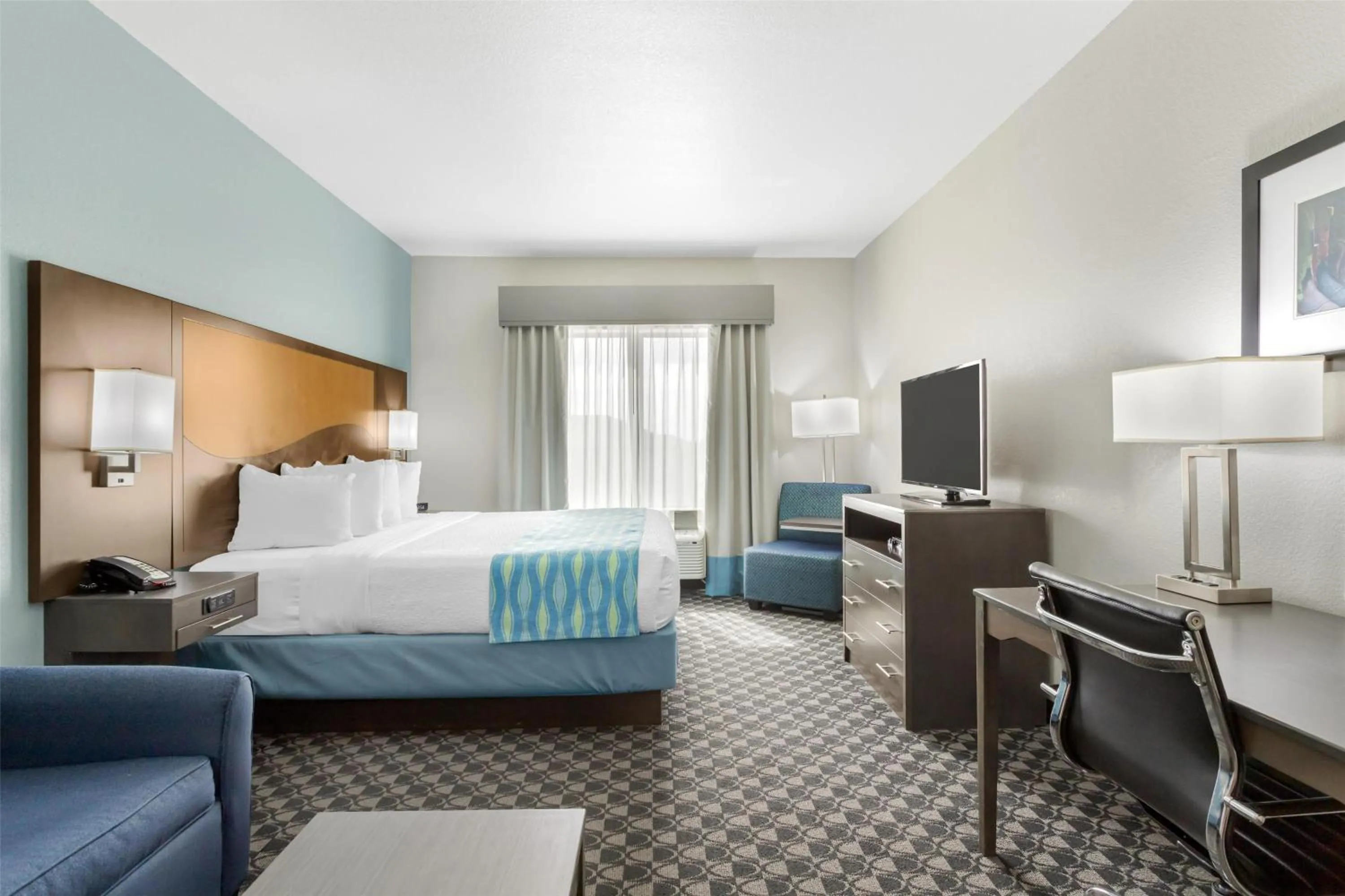 Bedroom, Bed in Best Western Plus Waller Hotel