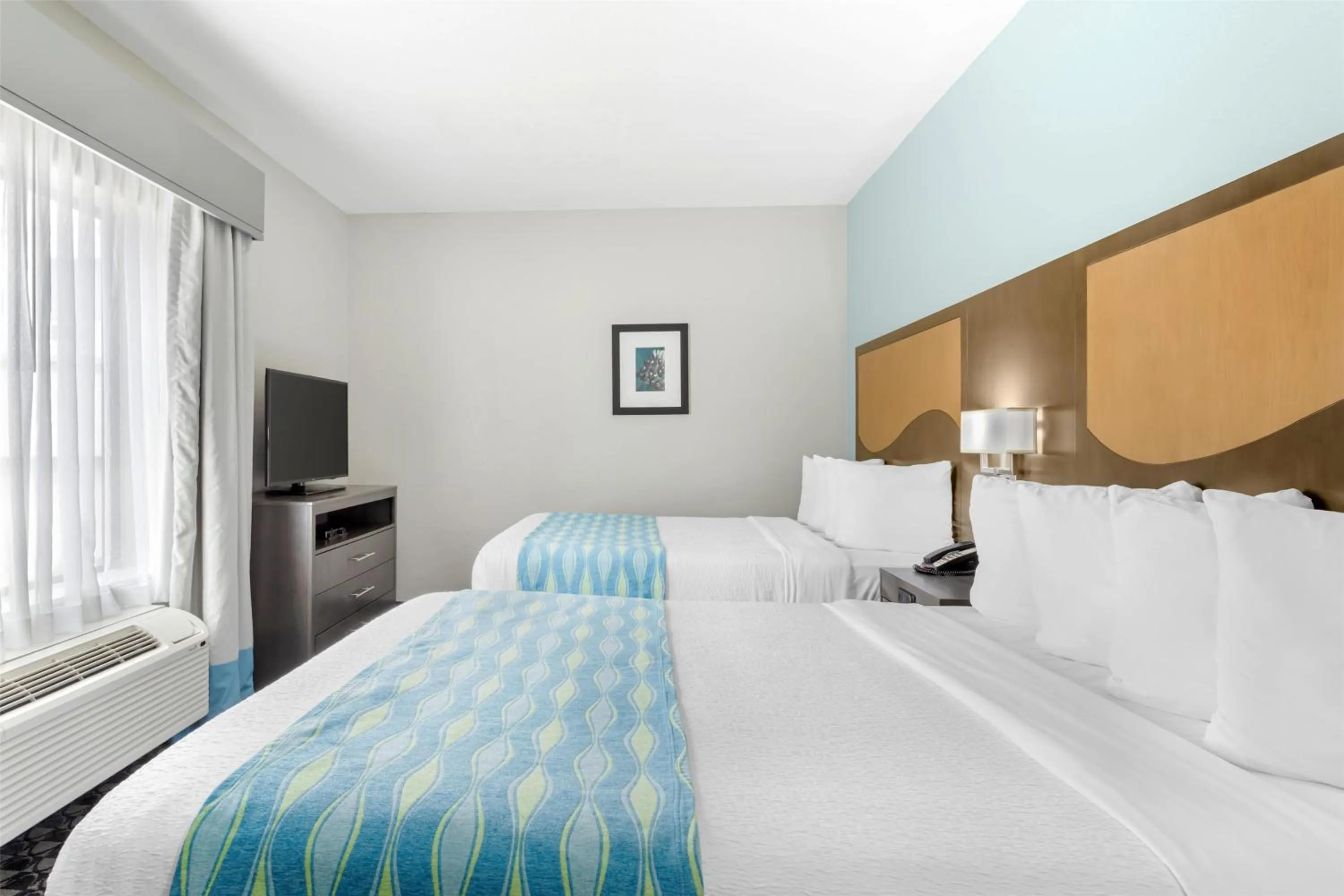 Photo of the whole room, Bed in Best Western Plus Waller Hotel