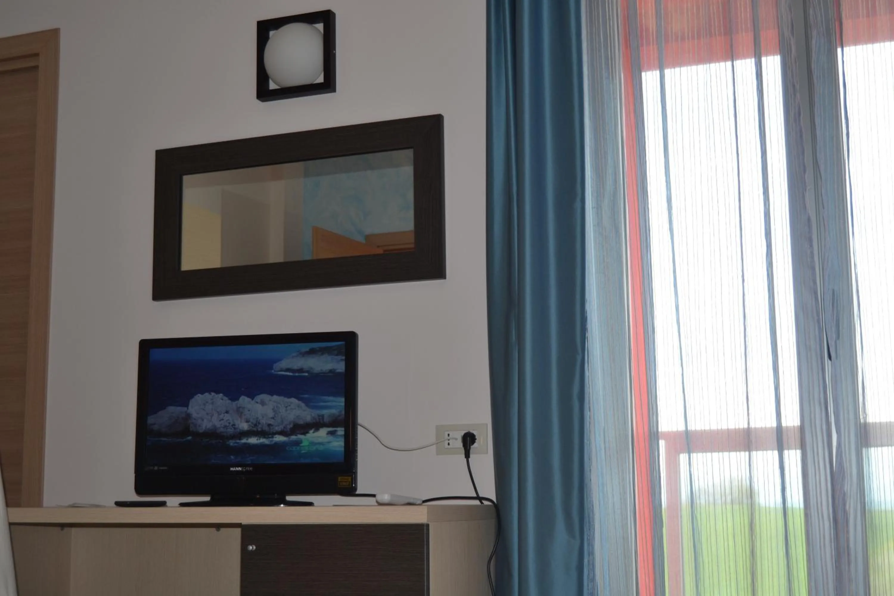 TV and multimedia in Hotel La Siesta