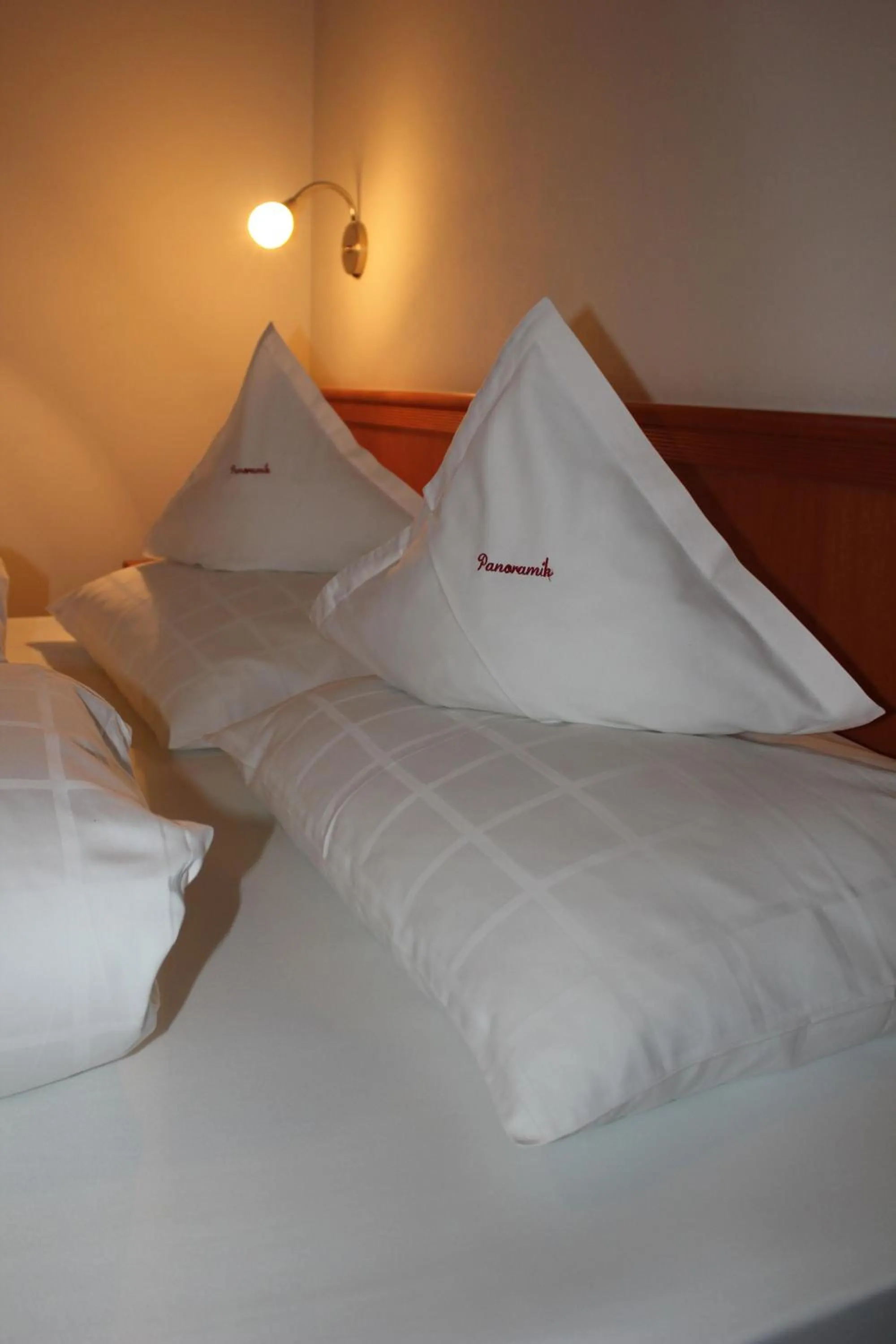 Decorative detail, Bed in Garni Panoramik