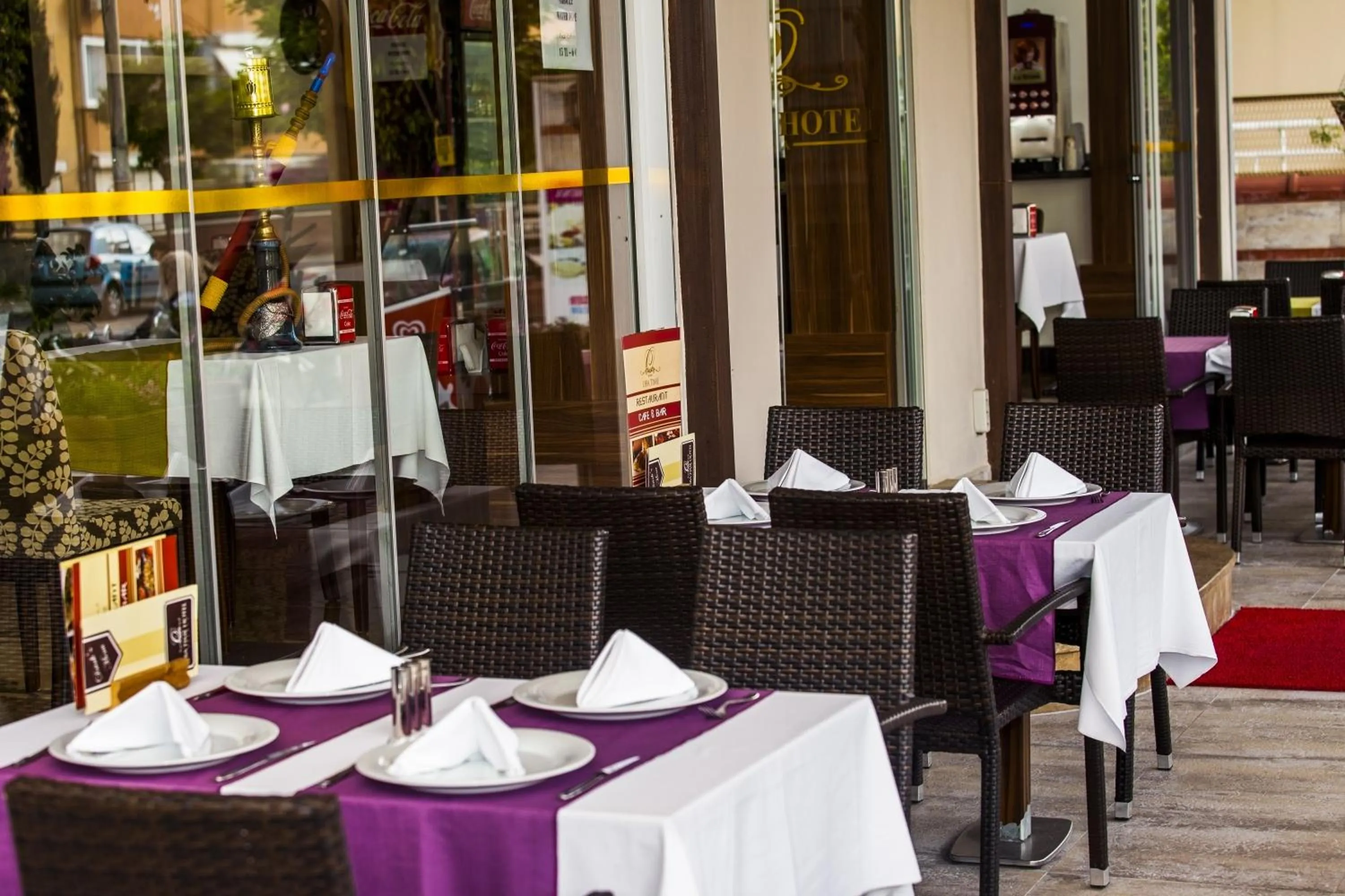 Restaurant/places to eat in Oba Time Hotel