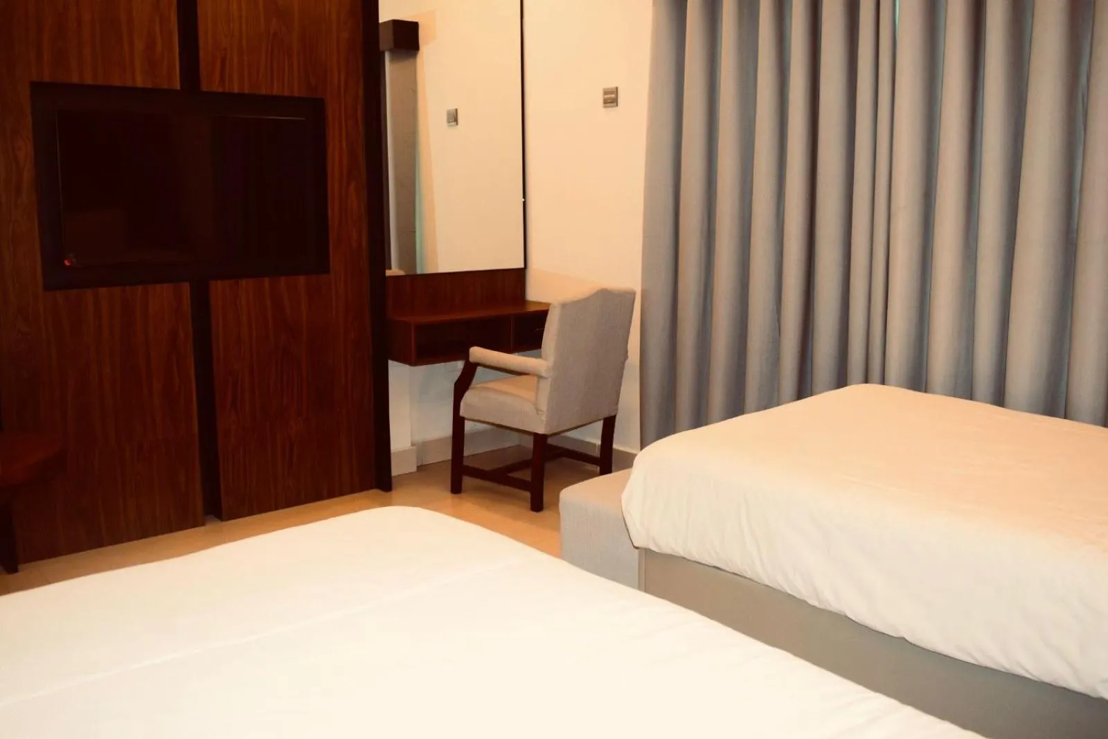 TV and multimedia, Bed in Sunset Suites