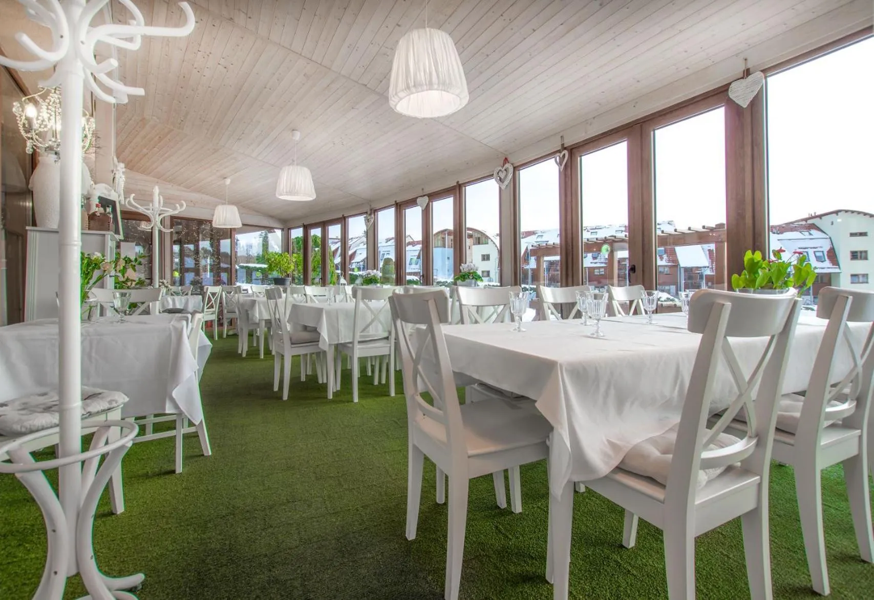 Restaurant/places to eat in Hotel SLUNEČNÁ LOUKA