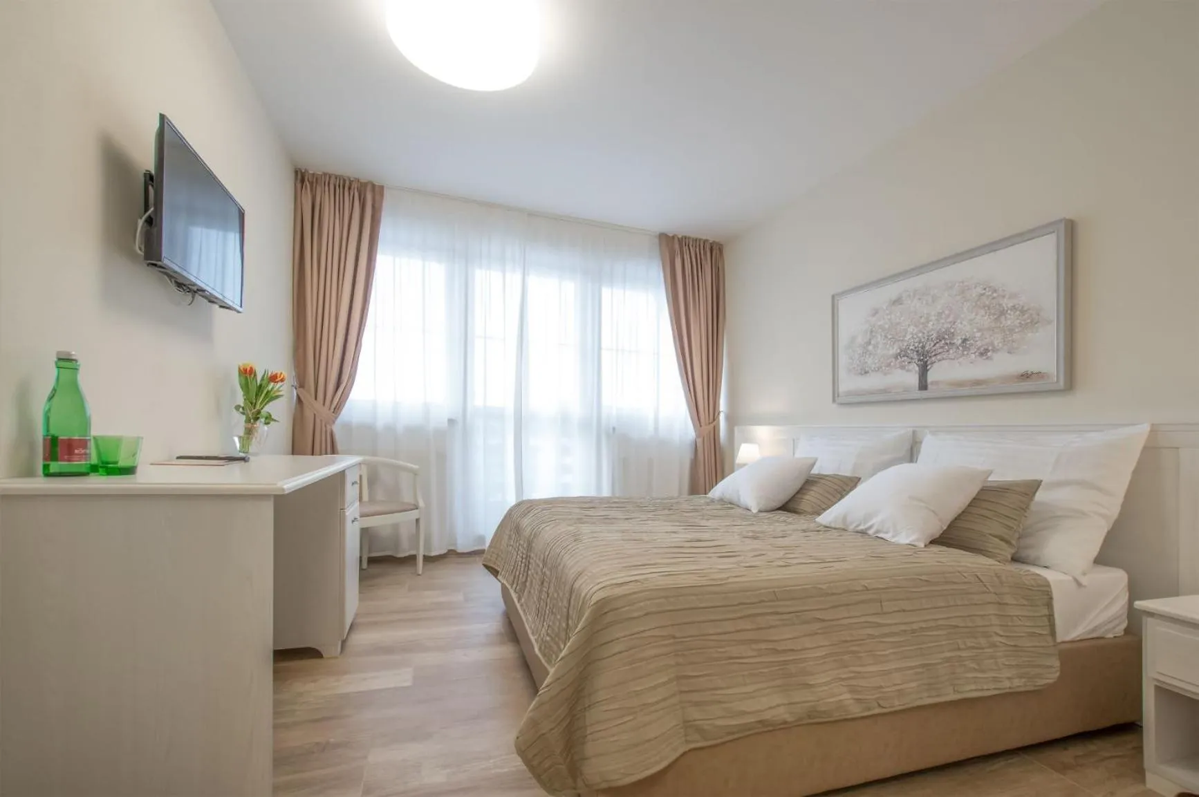 Bed in Hotel SLUNEČNÁ LOUKA