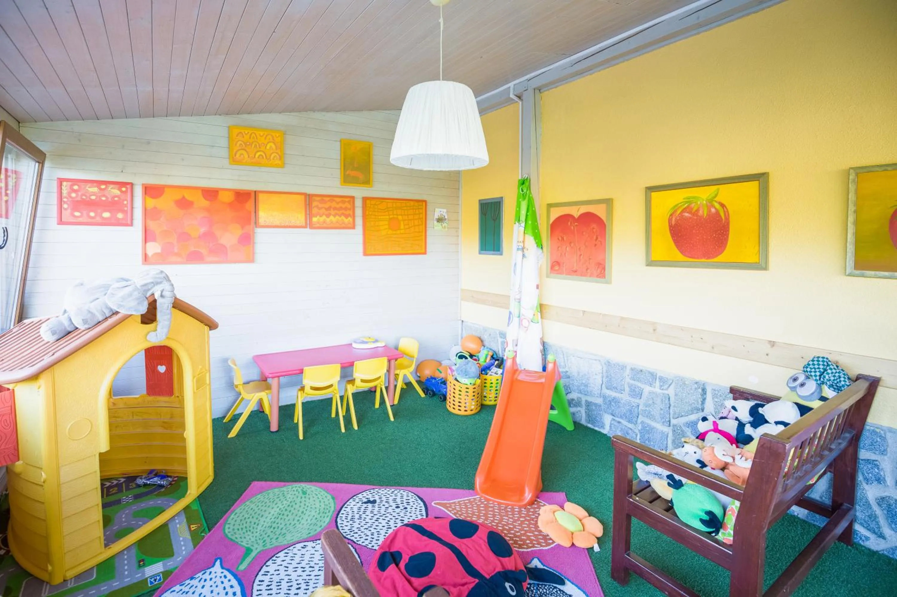 Restaurant/places to eat in Hotel SLUNEČNÁ LOUKA