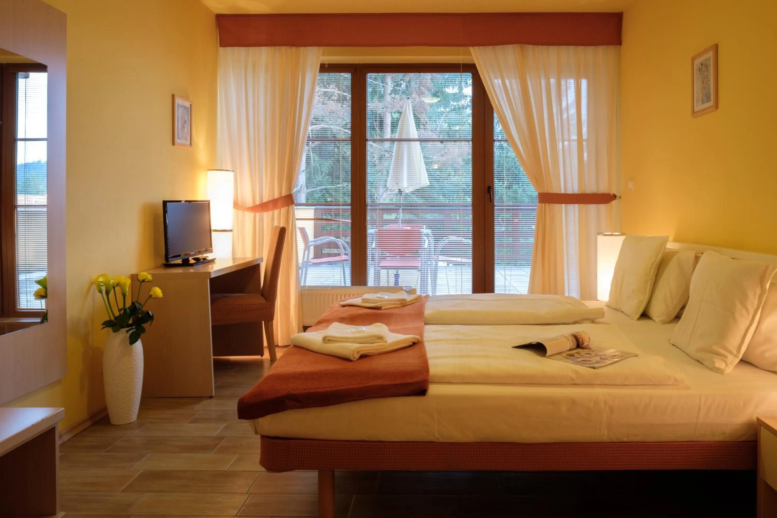 Bed in Hotel SLUNEČNÁ LOUKA