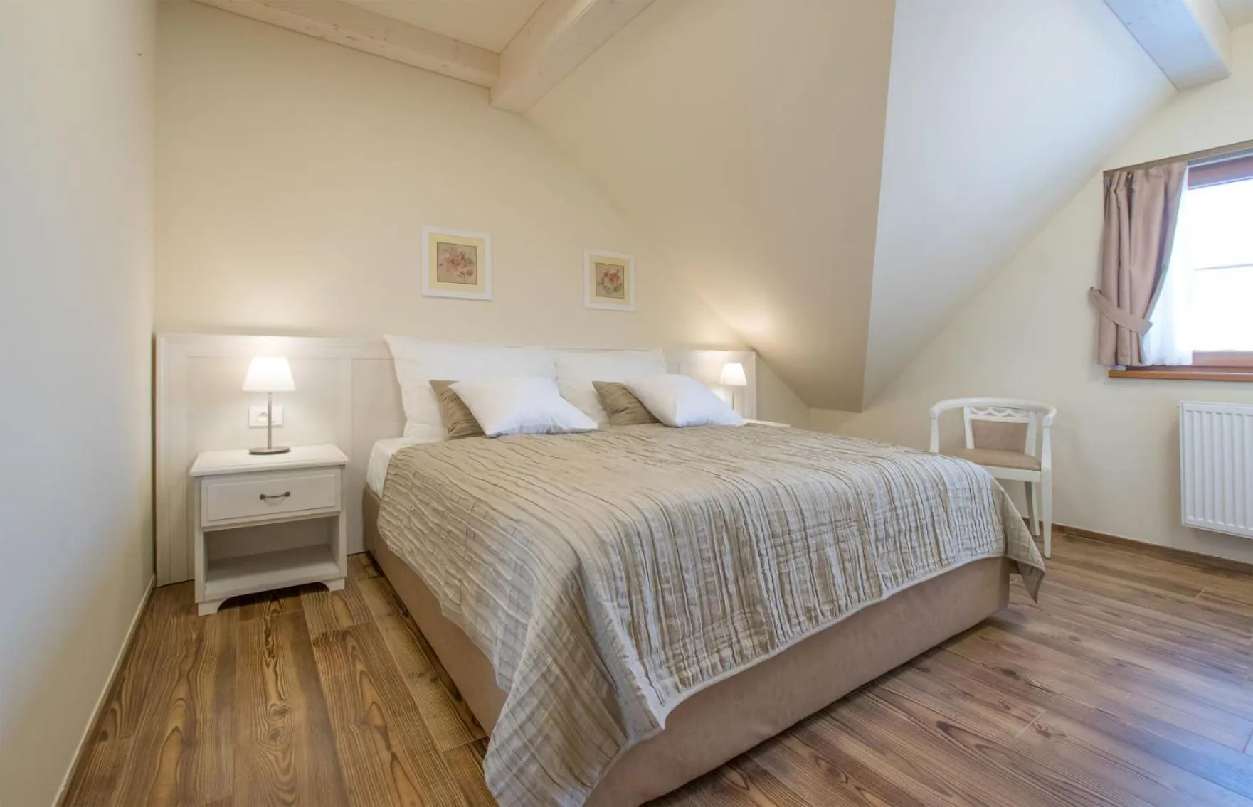 Bed in Hotel SLUNEČNÁ LOUKA