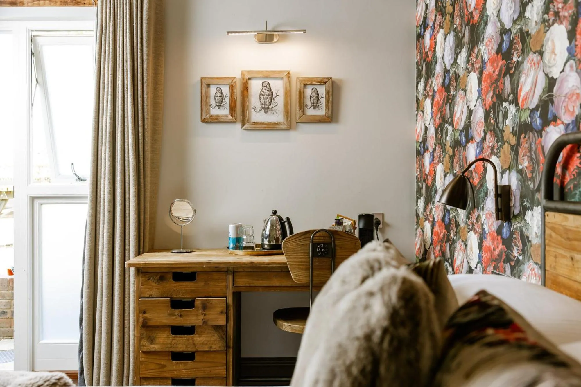 Bedroom in The George Inn