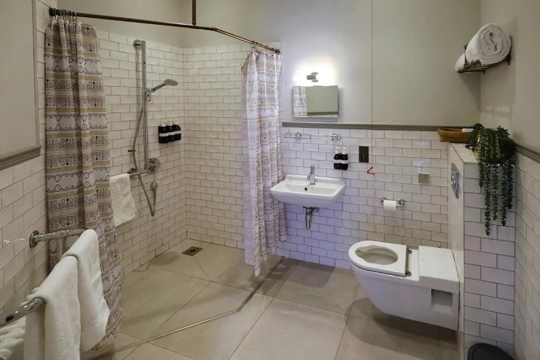 Bathroom in The George Inn