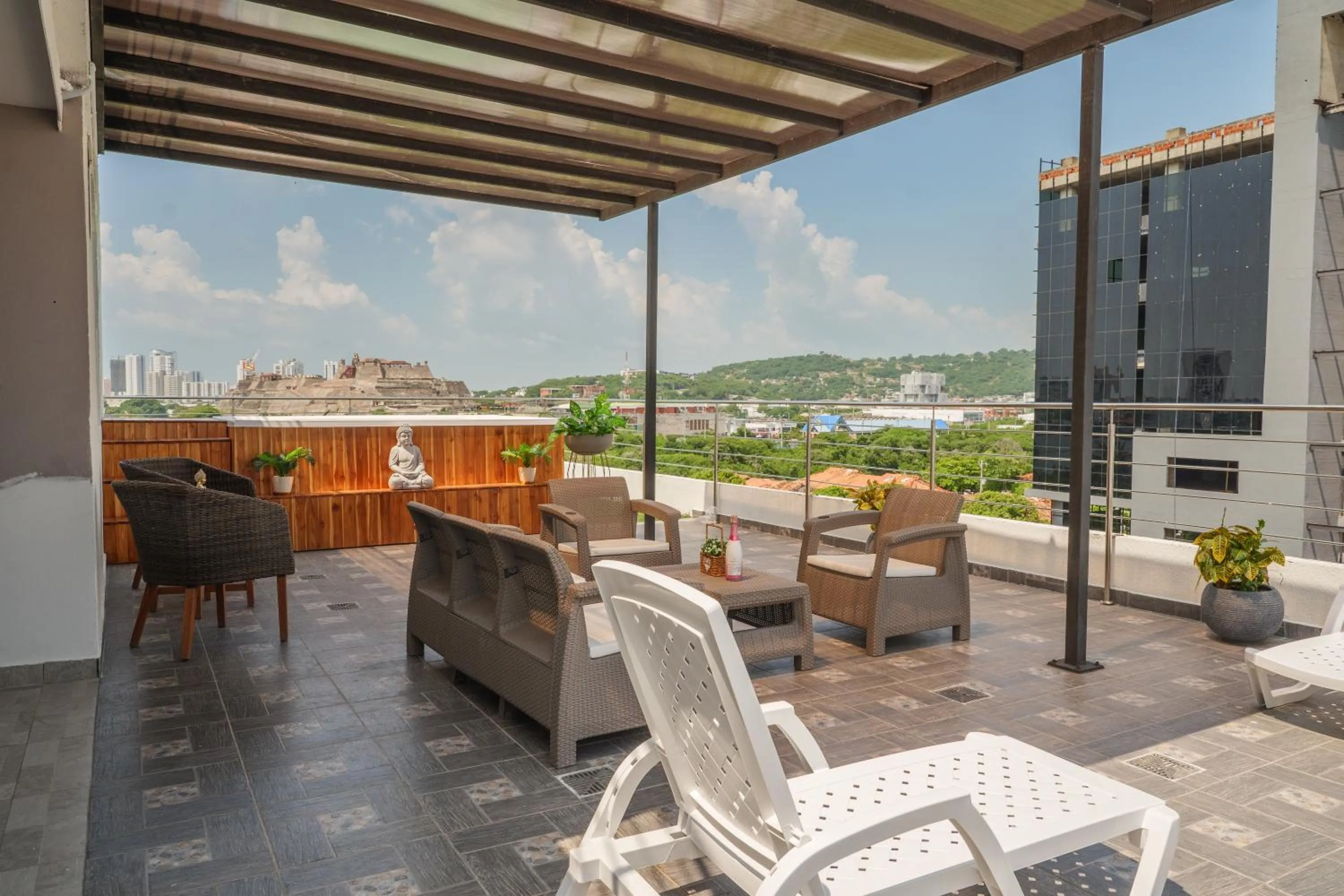 Property building in Bahia 79 Apartasuites Cerca al Centro