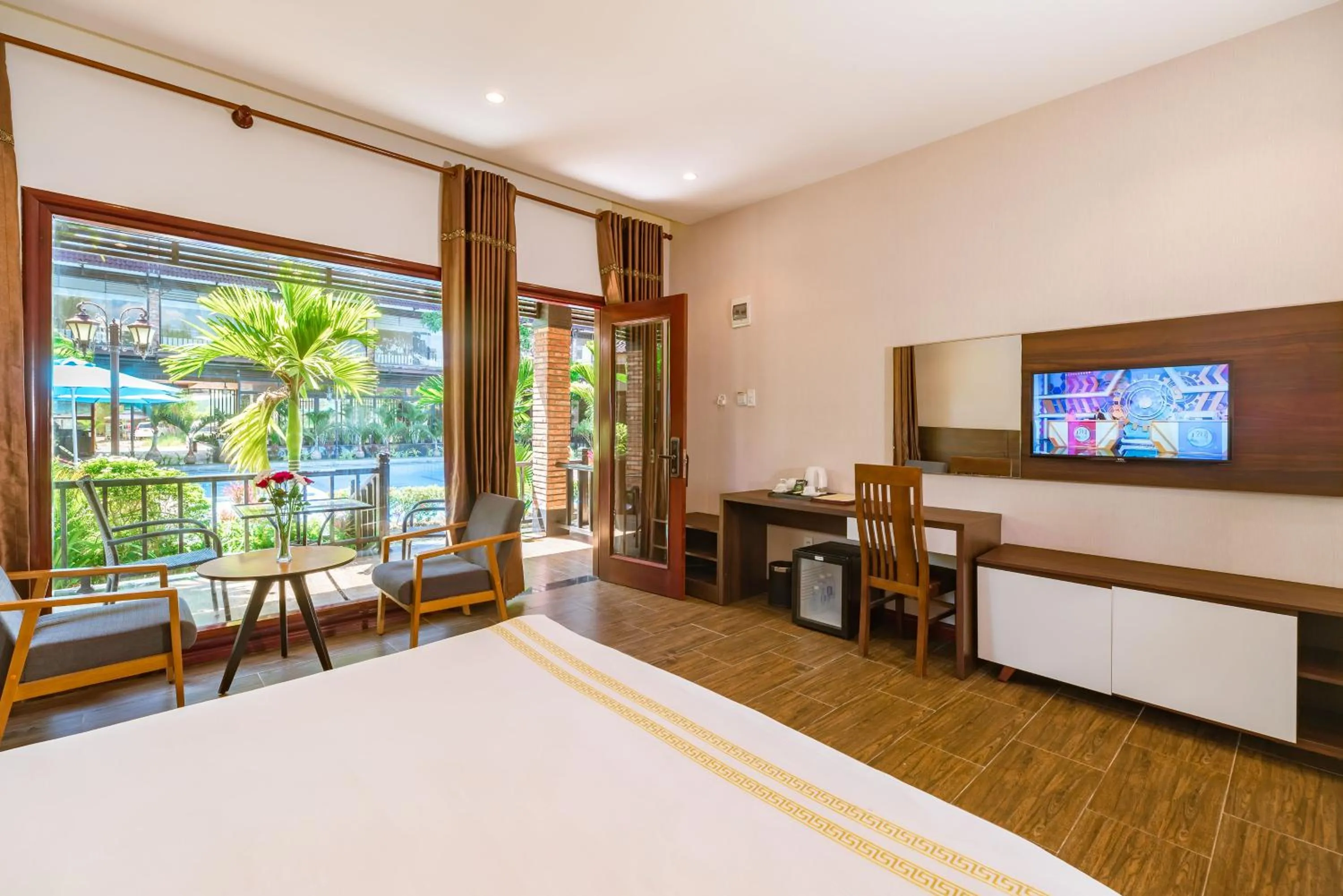 TV and multimedia, Bed in Qualia Resort Phu Quoc