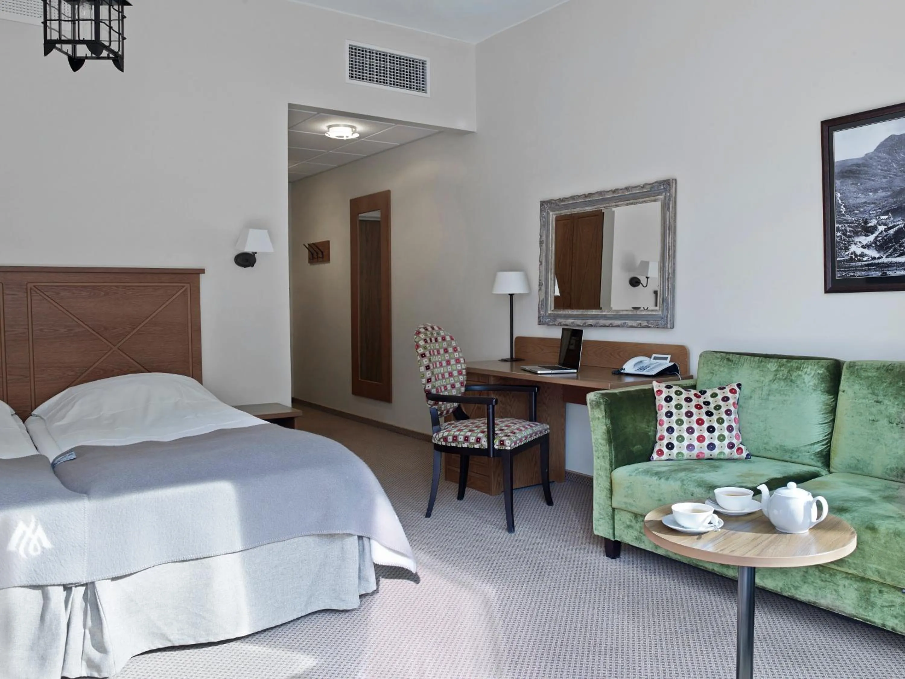 Photo of the whole room, Bed in Hotel Union Geiranger Bad & Spa