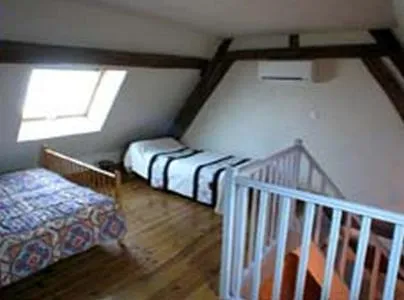 Photo of the whole room, Bed in L'Ancien Presbytère