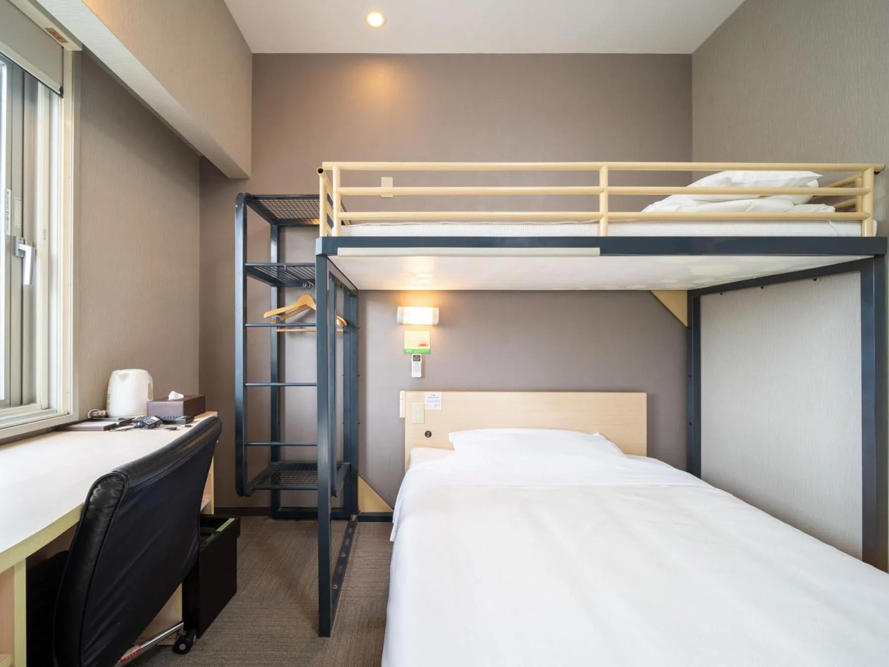 Bed in Super Hotel Fuji Inter