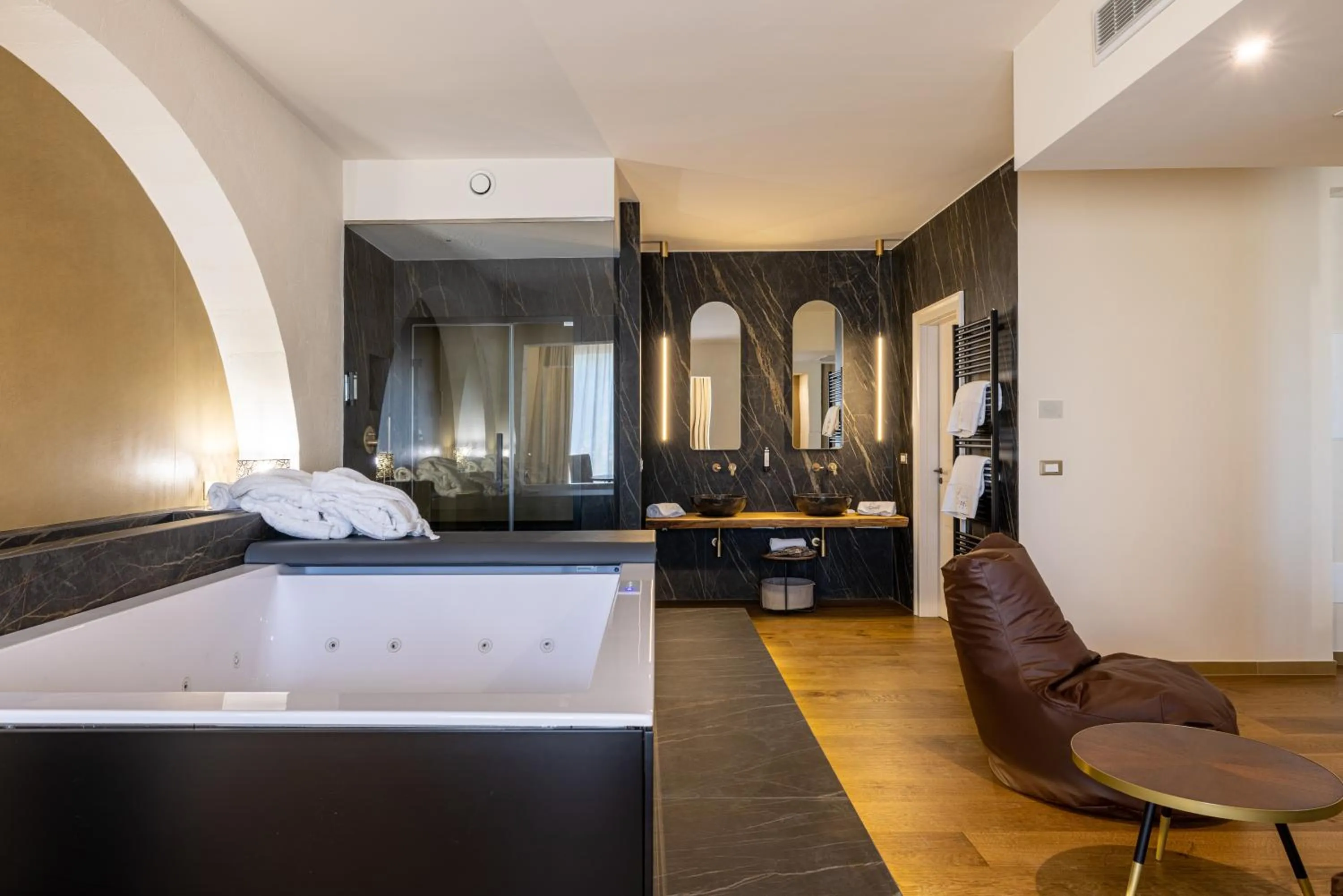 Hot Tub in Relais Masseria Caselli